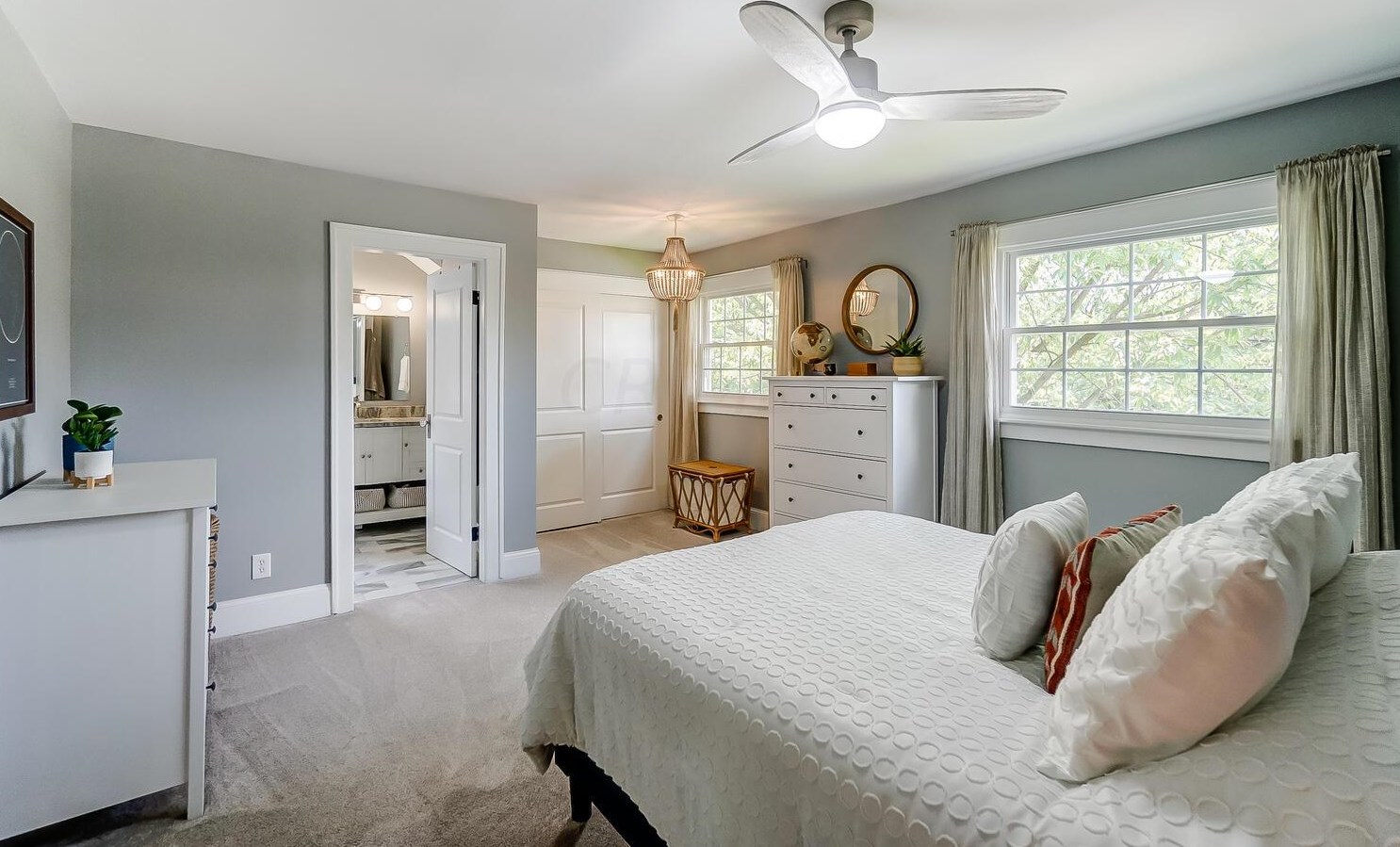 1885 Bryden Rd, Columbus OH 43205-2259 exterior