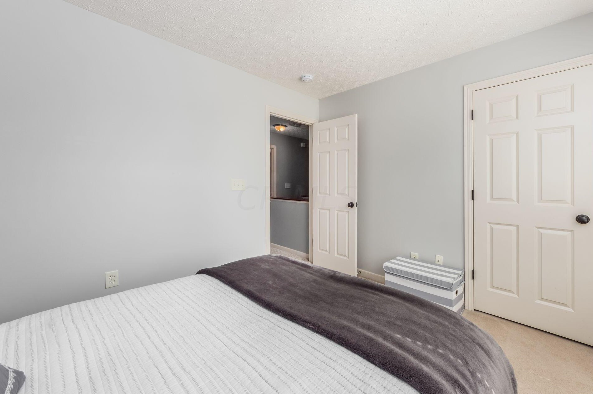 5411 Covington Mdw Dr, Westerville OH  43082-8366 exterior