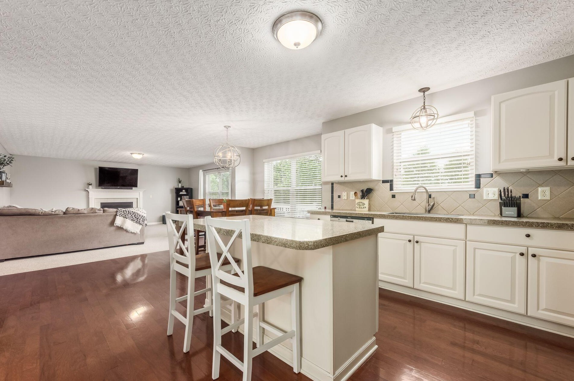 5411 Covington Mdw Dr, Westerville OH  43082-8366 exterior