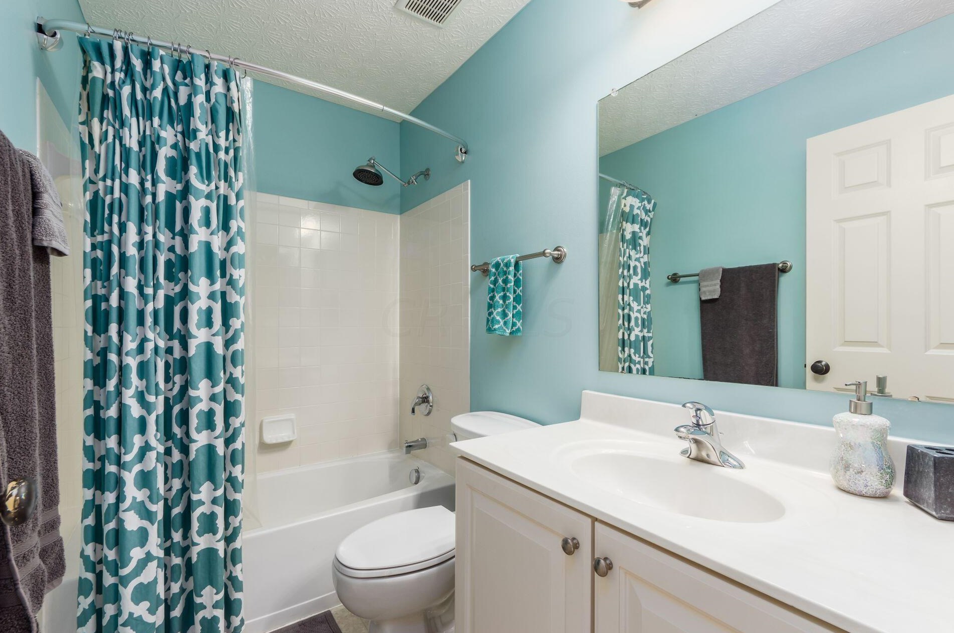 5411 Covington Mdw Dr, Westerville OH  43082-8366 exterior