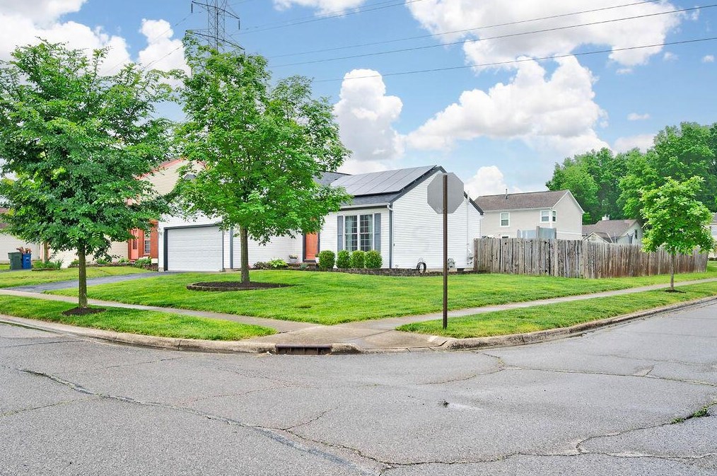 4234 Portobello Dr, Columbus OH 43230-5439 exterior