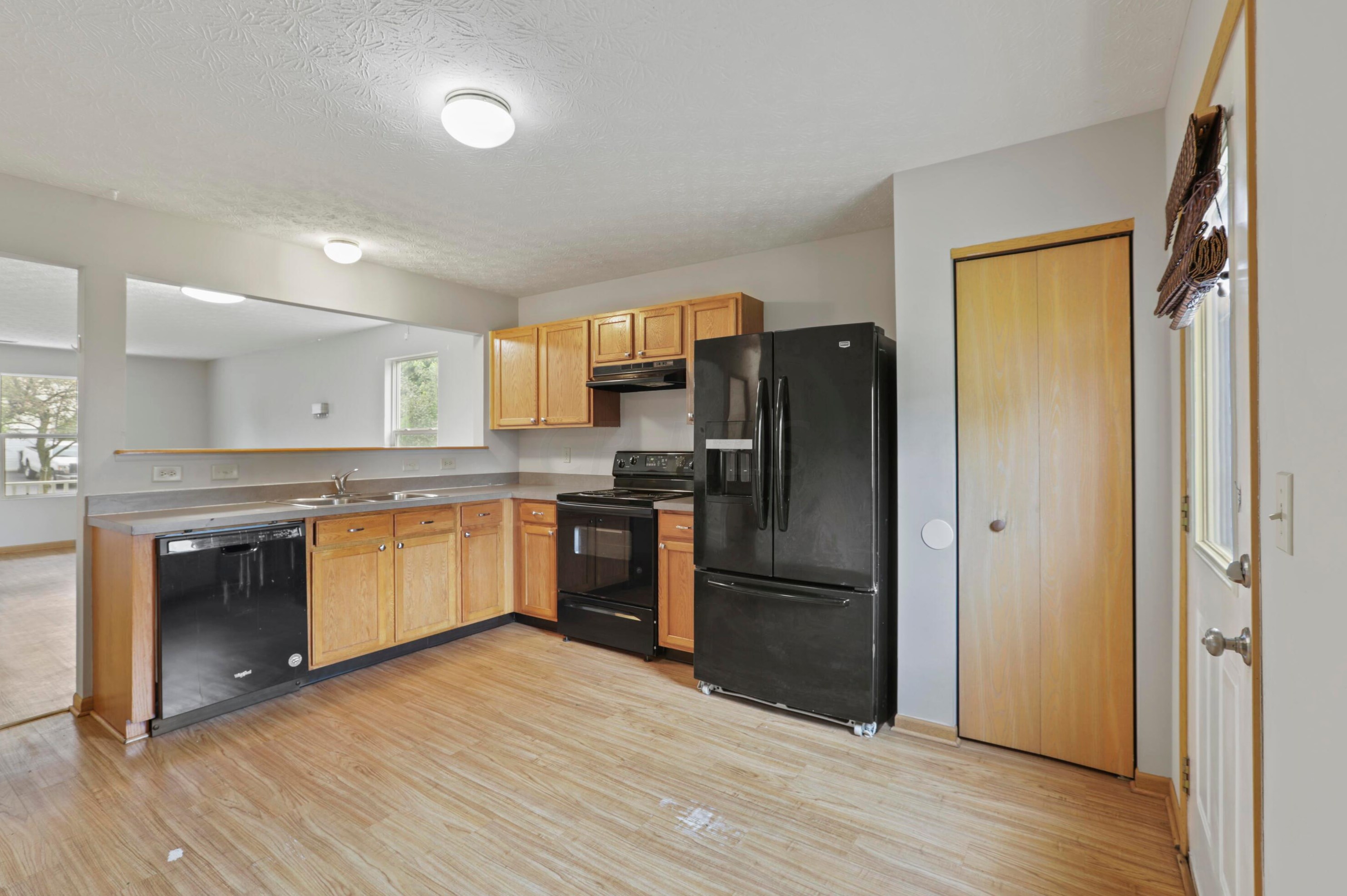 7483 Canal Highlands Blvd, Cnl Wnchstr OH  43110-8088 exterior