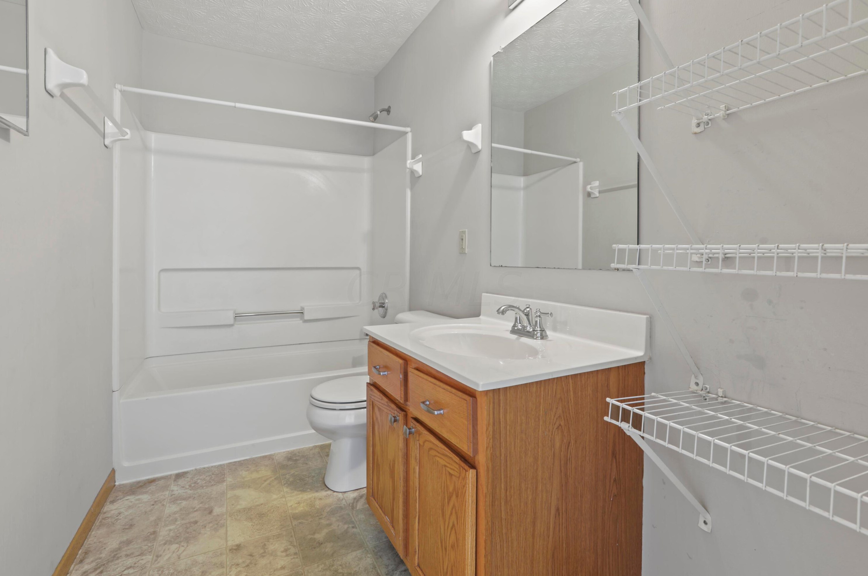 7483 Canal Highlands Blvd, Cnl Wnchstr OH  43110-8088 exterior