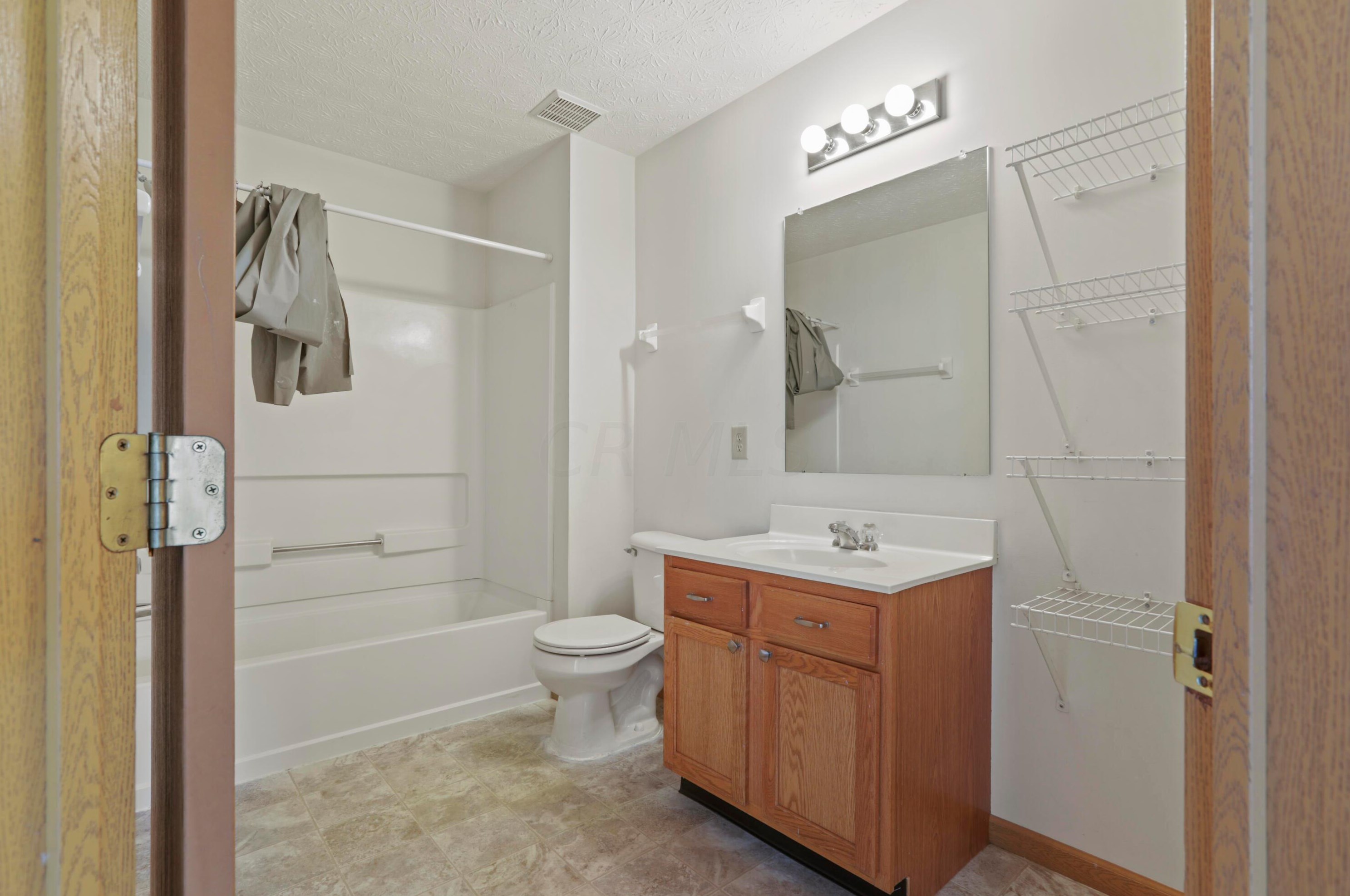 7483 Canal Highlands Blvd, Cnl Wnchstr OH  43110-8088 exterior