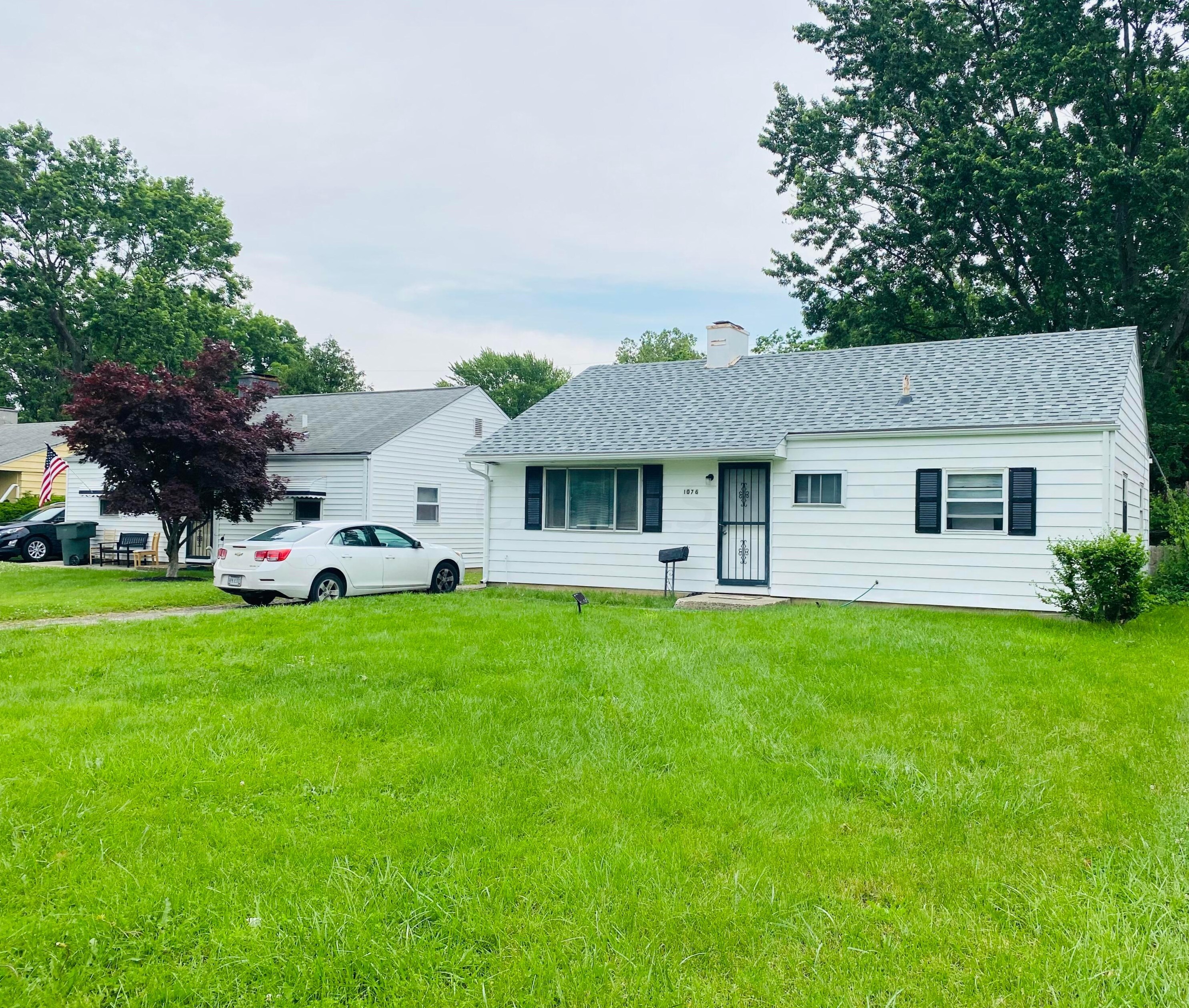 1076 Ashburton Rd, Columbus OH  43227-1031 exterior