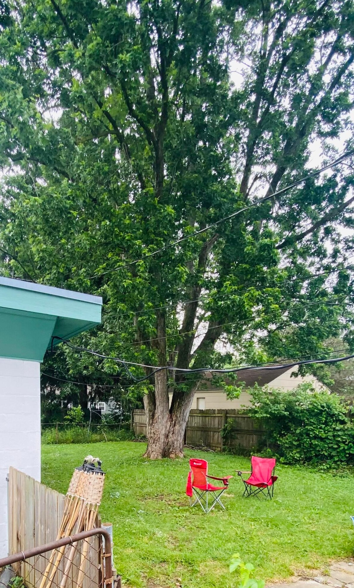 1076 Ashburton Rd, Columbus OH  43227-1031 exterior