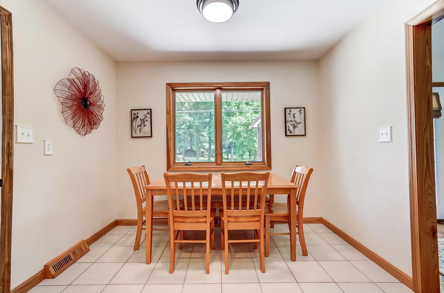 4290 Marland Dr, Columbus OH 43224-1901 exterior