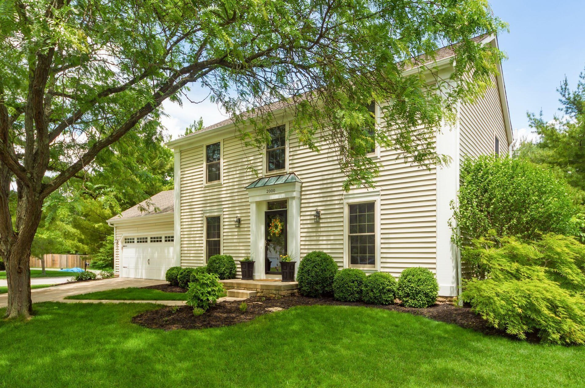 2000 Thistlewood Dr, Columbus, OH 43235-5056