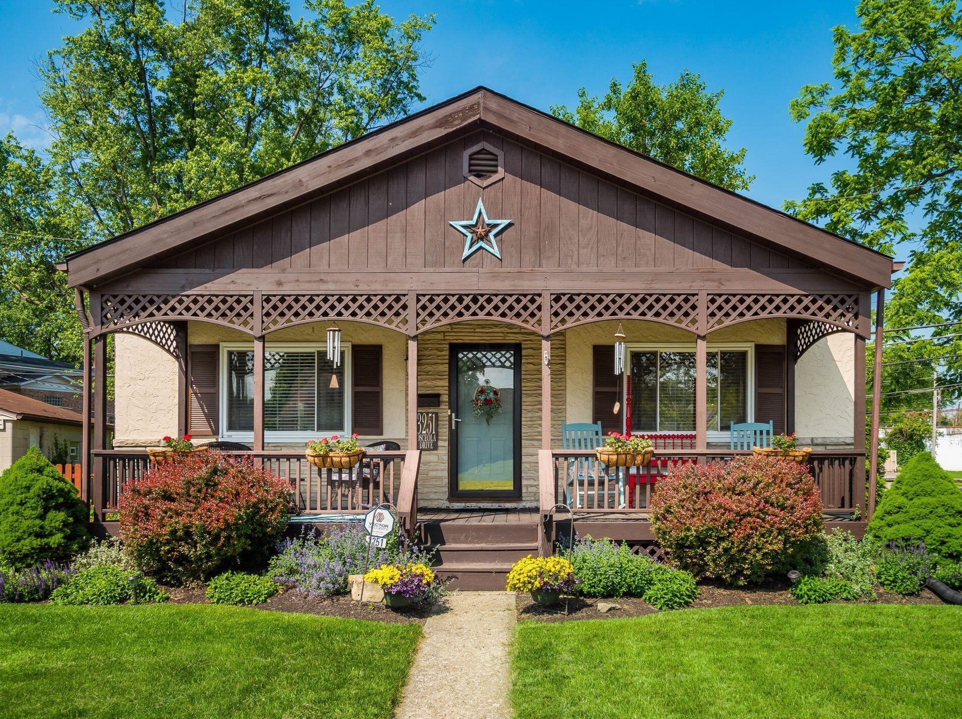 3251 Osceola Dr, Columbus, OH 43224-4058