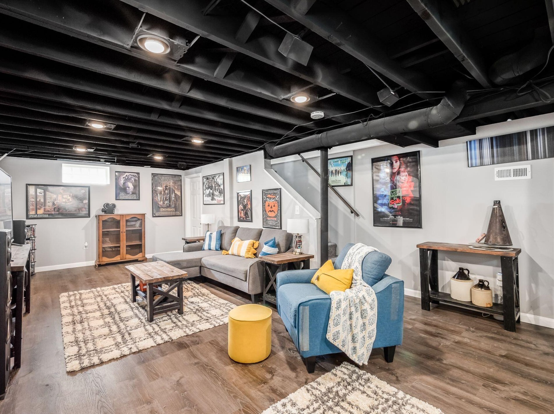 3251 Osceola Dr, Columbus OH 43224-4077 exterior