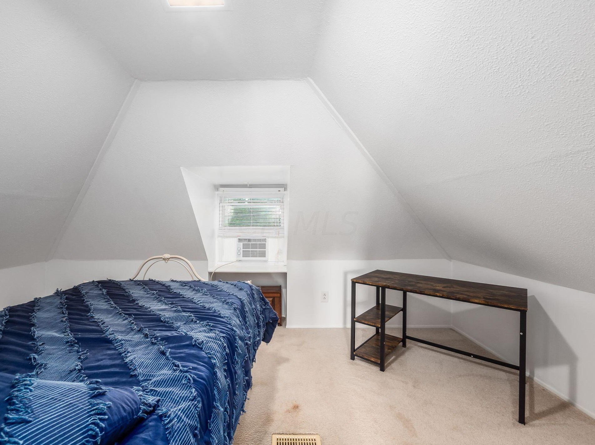 3251 Osceola Dr, Columbus OH 43224-4077 exterior