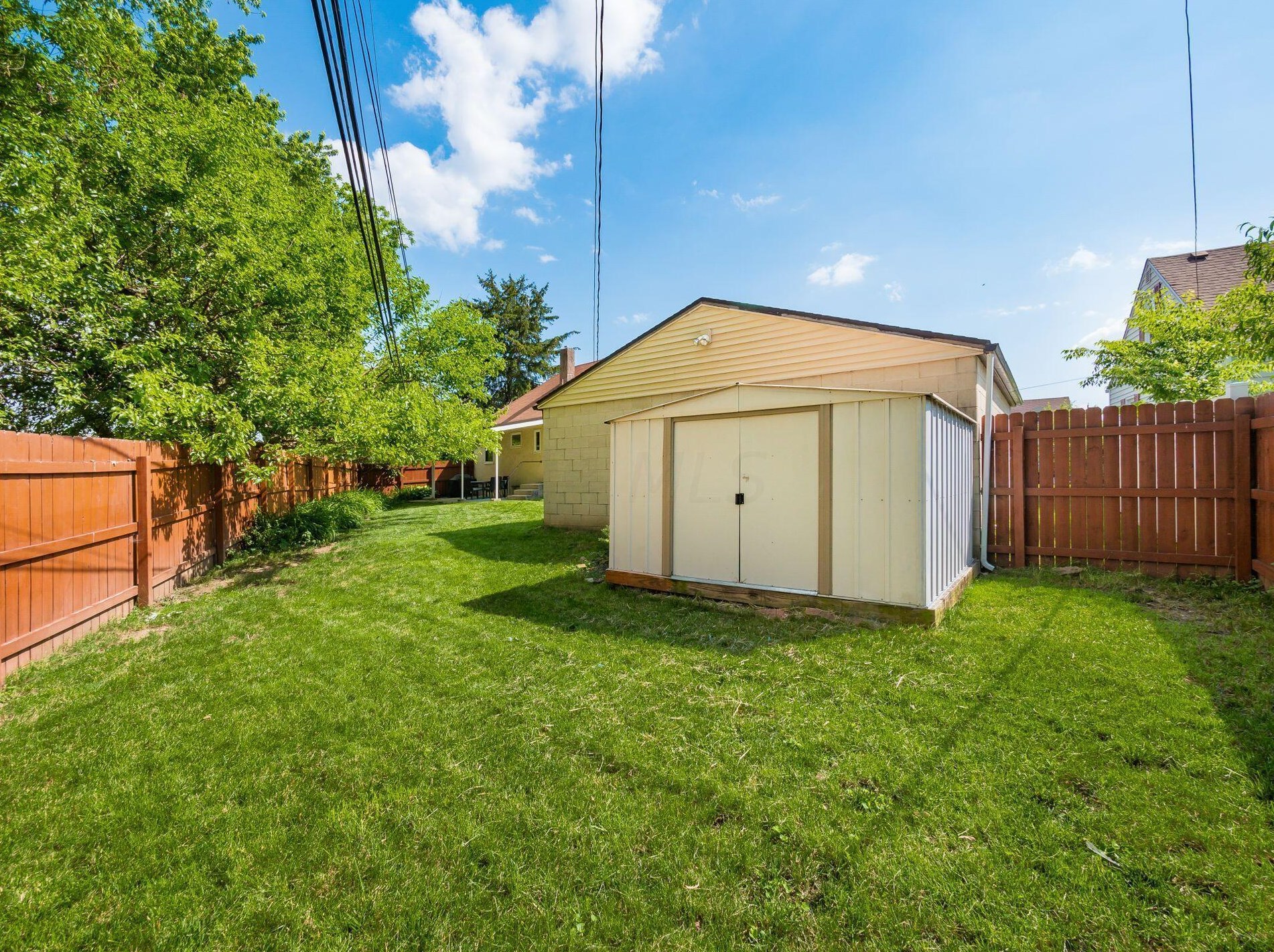 3251 Osceola Dr, Columbus OH 43224-4077 exterior