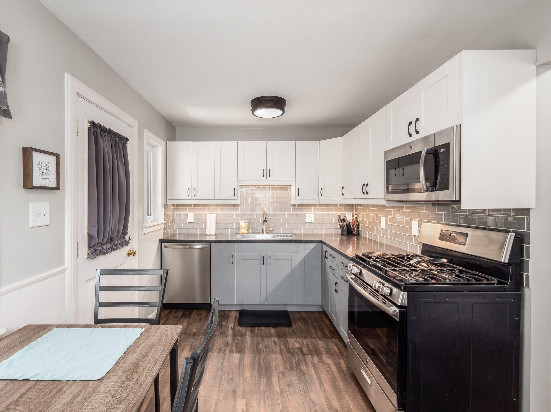 3251 Osceola Dr, Columbus OH 43224-4077 exterior