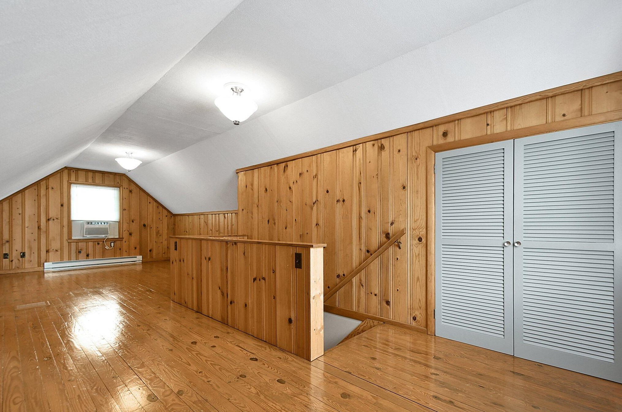 554 Tibet Rd, Columbus OH 43202-1433 exterior