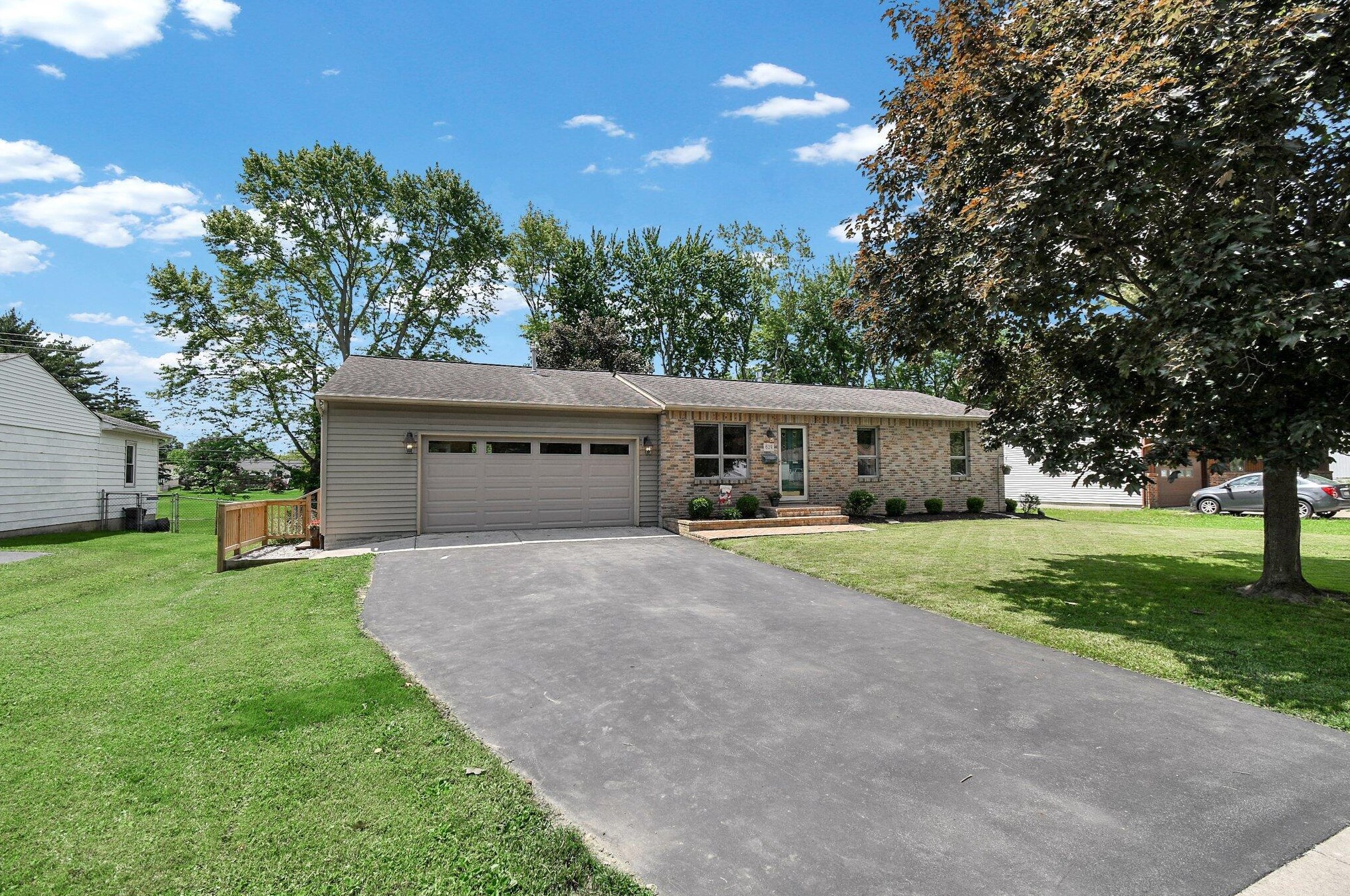 629 Rebecca Ave, Westerville, OH 43081-1823