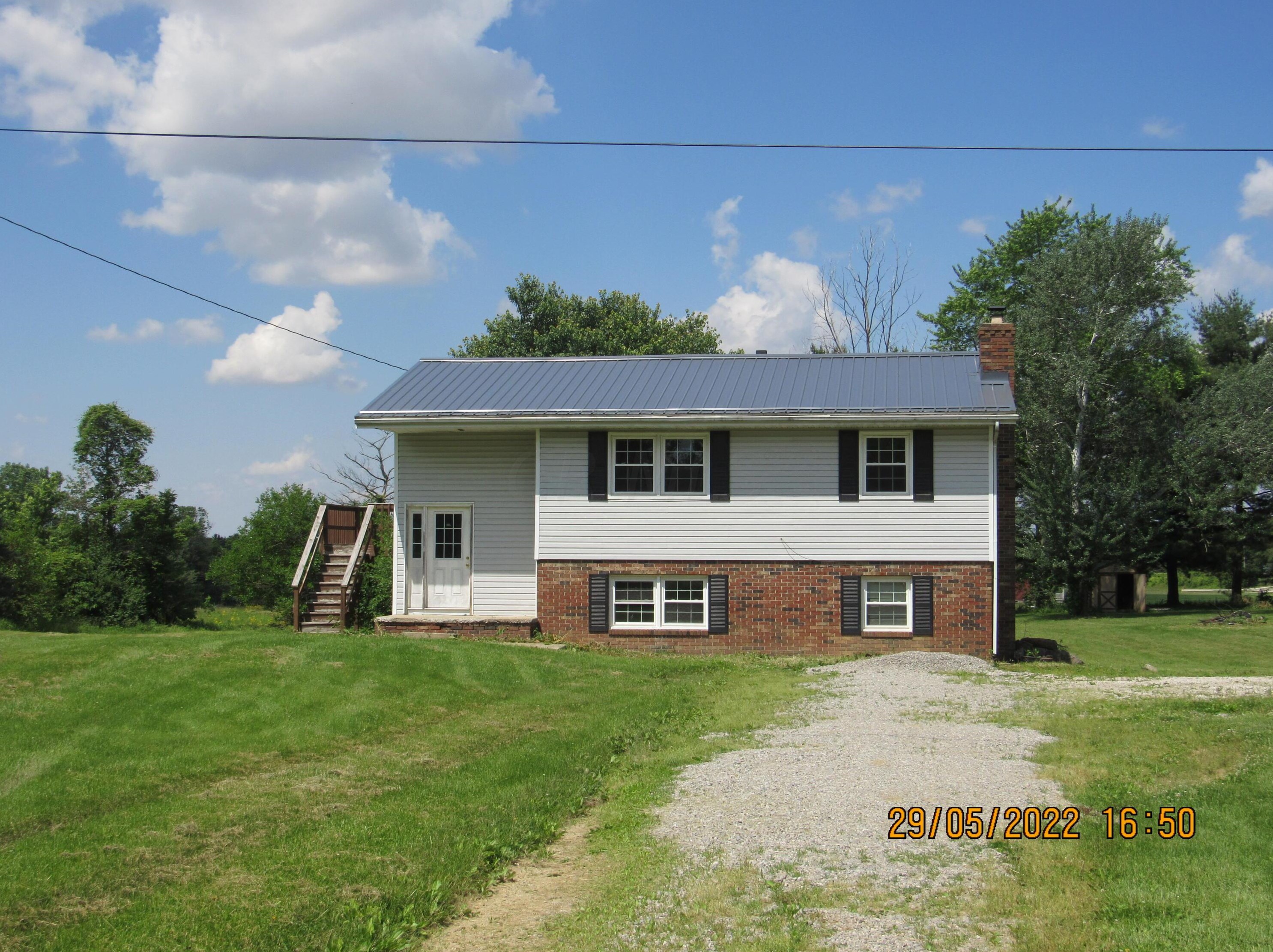 7405 Winchester Southern Rd, Stoutsville, OH 43154-9622