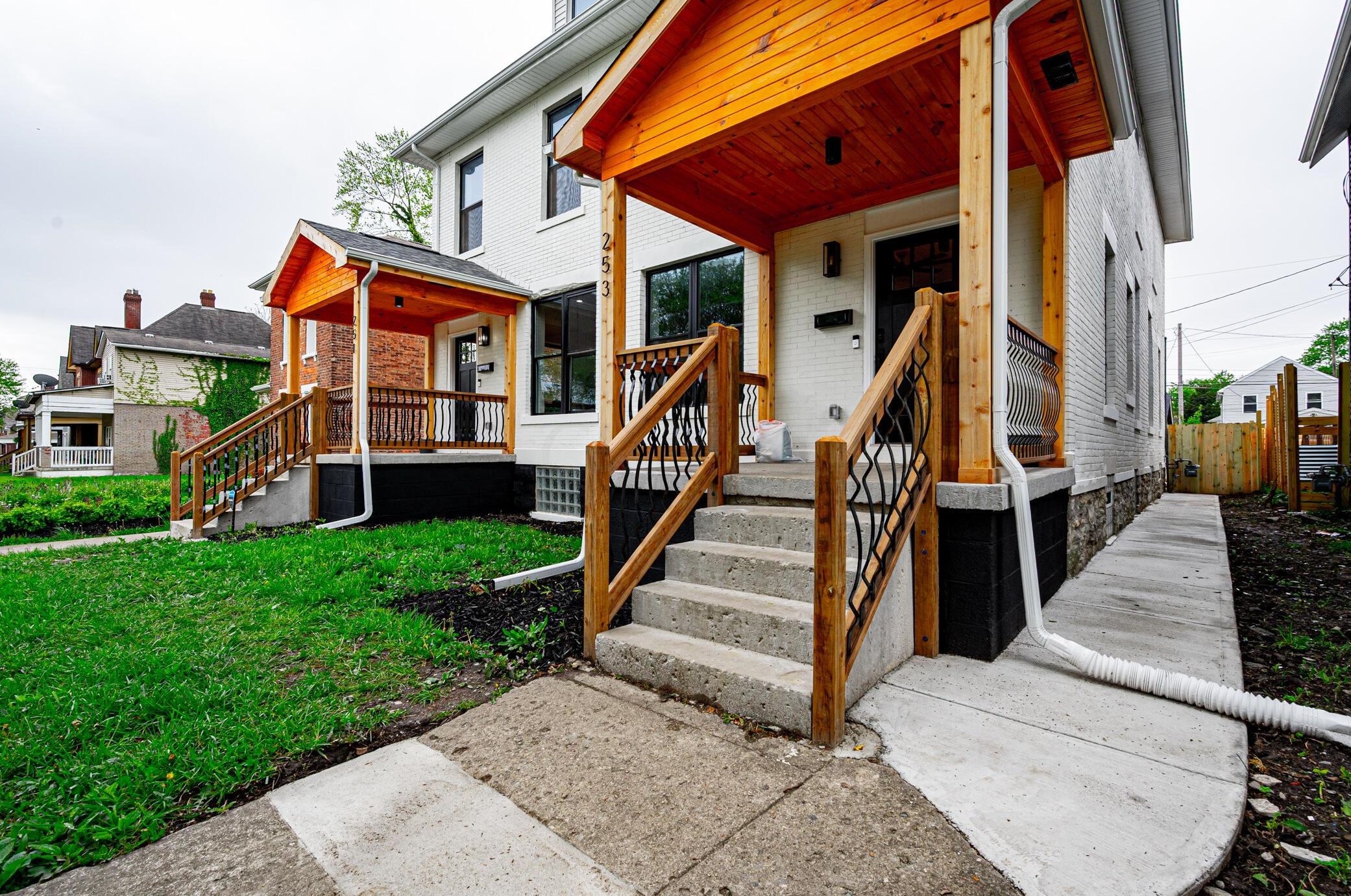 251 Miami Ave, Columbus OH 43203-1866 exterior