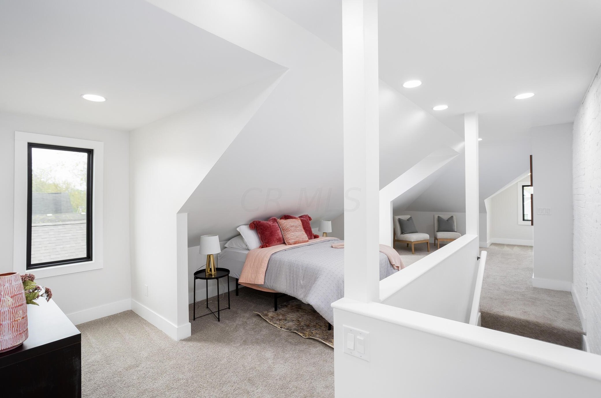 251 Miami Ave, Columbus OH 43203-1866 exterior