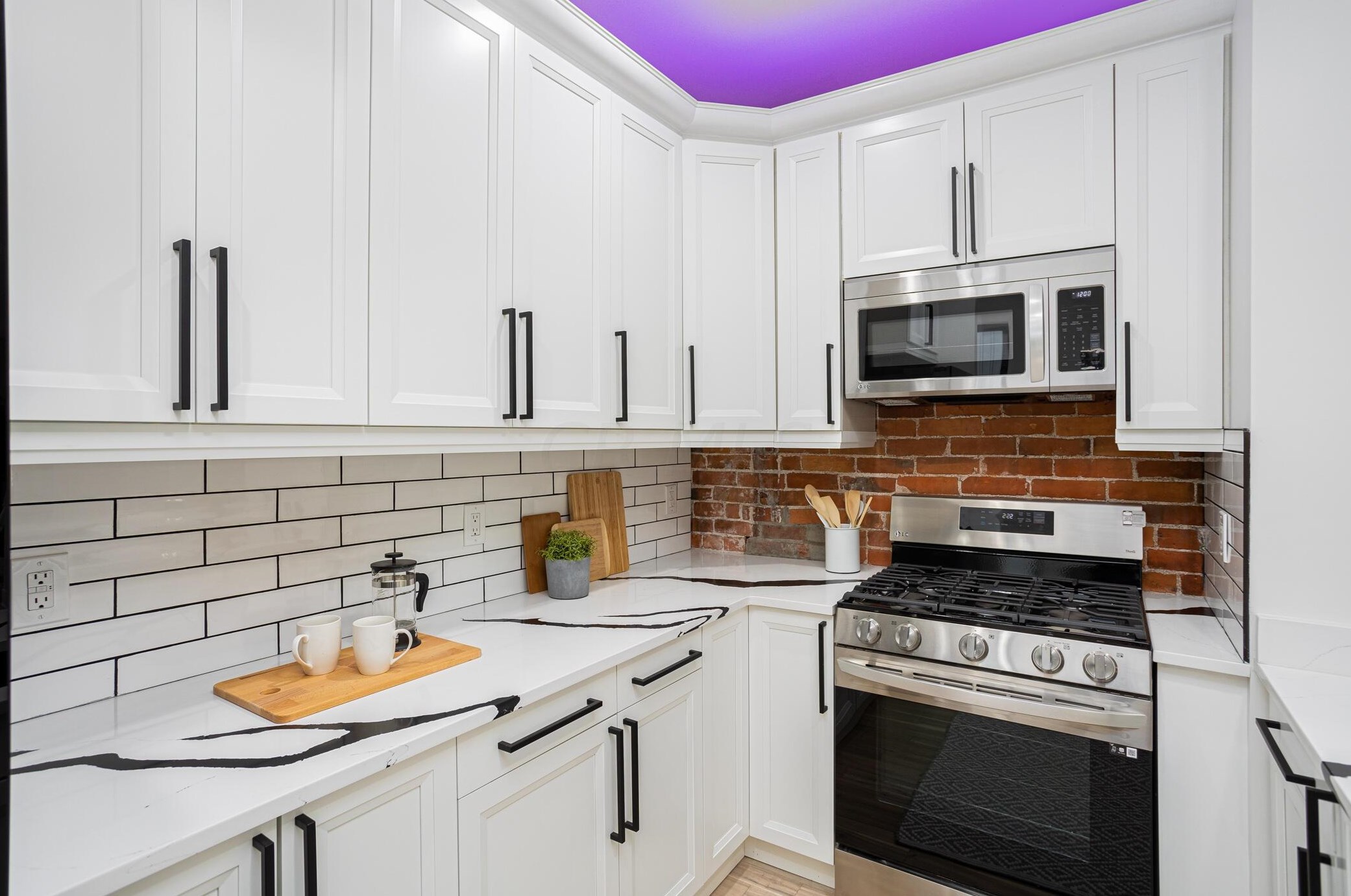 251 Miami Ave, Columbus OH 43203-1866 exterior