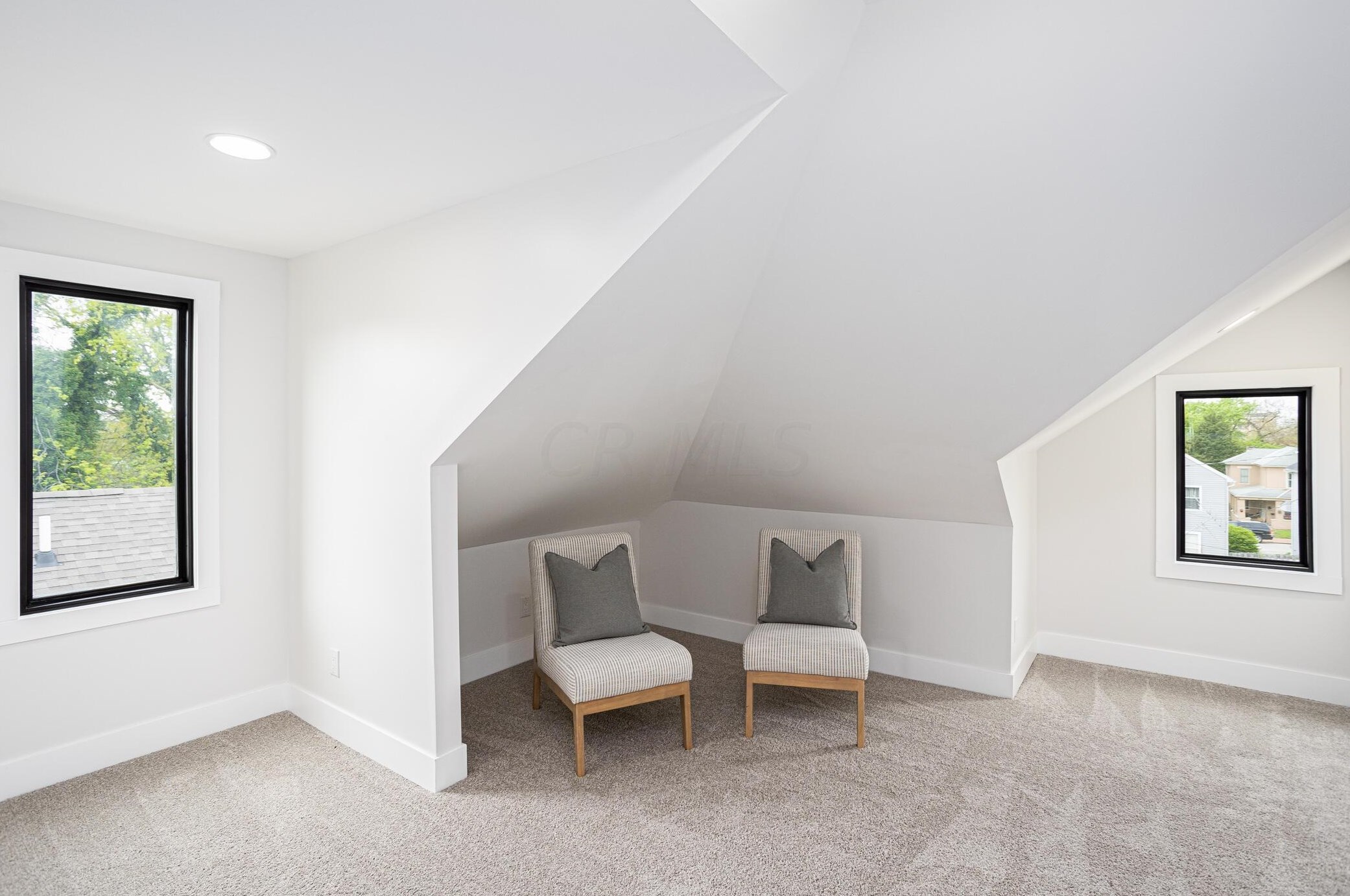 251 Miami Ave, Columbus OH 43203-1866 exterior