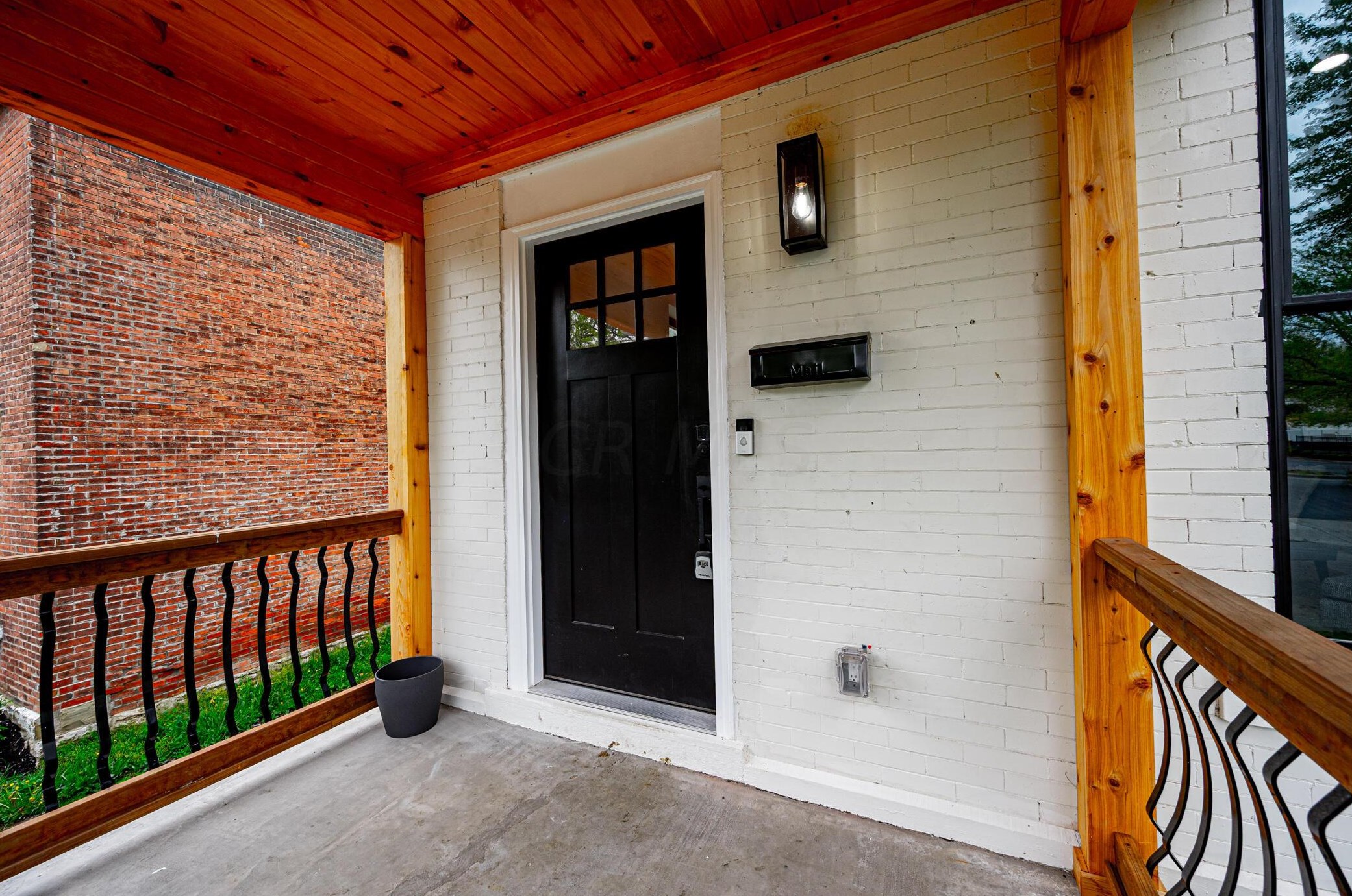 251 Miami Ave, Columbus OH 43203-1866 exterior