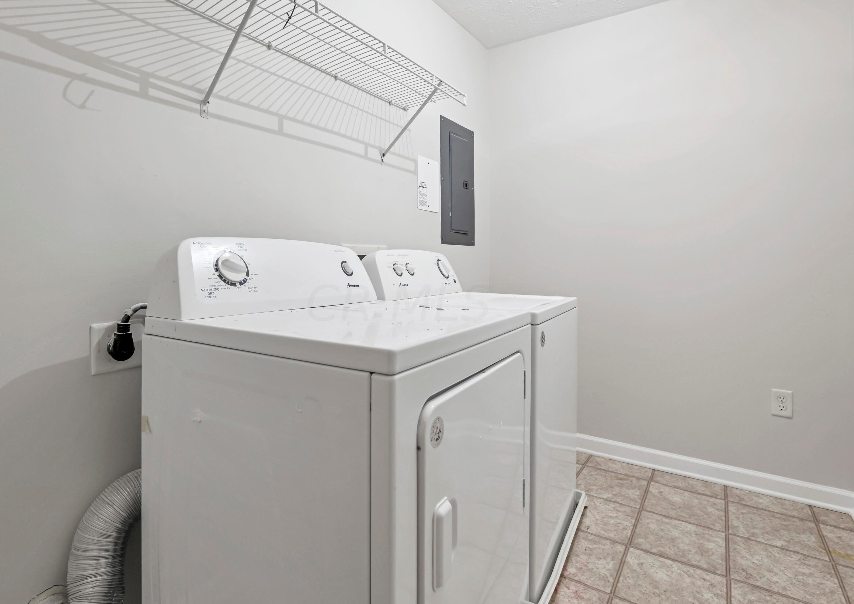 1959 Fortstone Ln, Columbus OH exterior