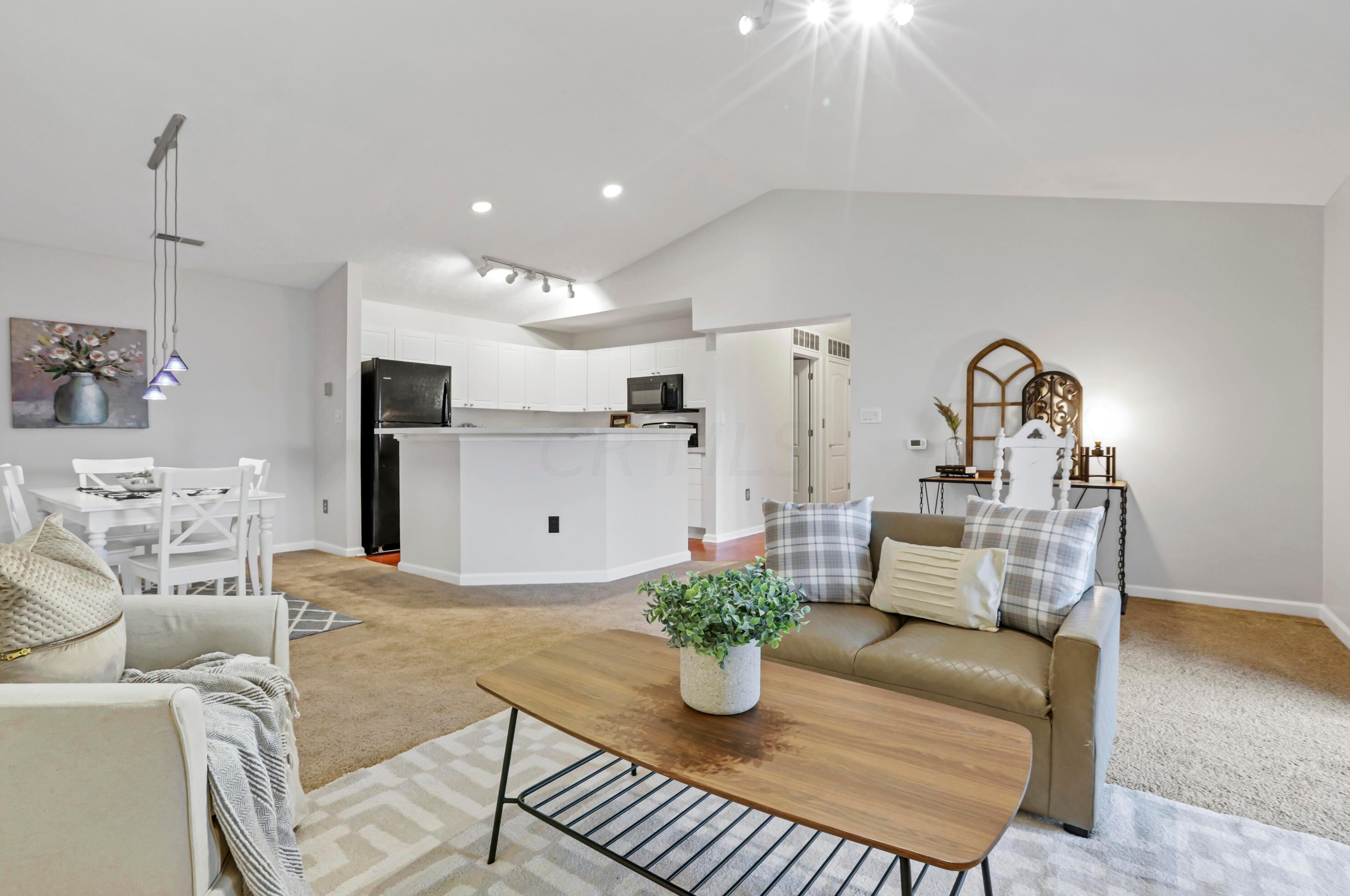 1959 Fortstone Ln, Columbus OH exterior