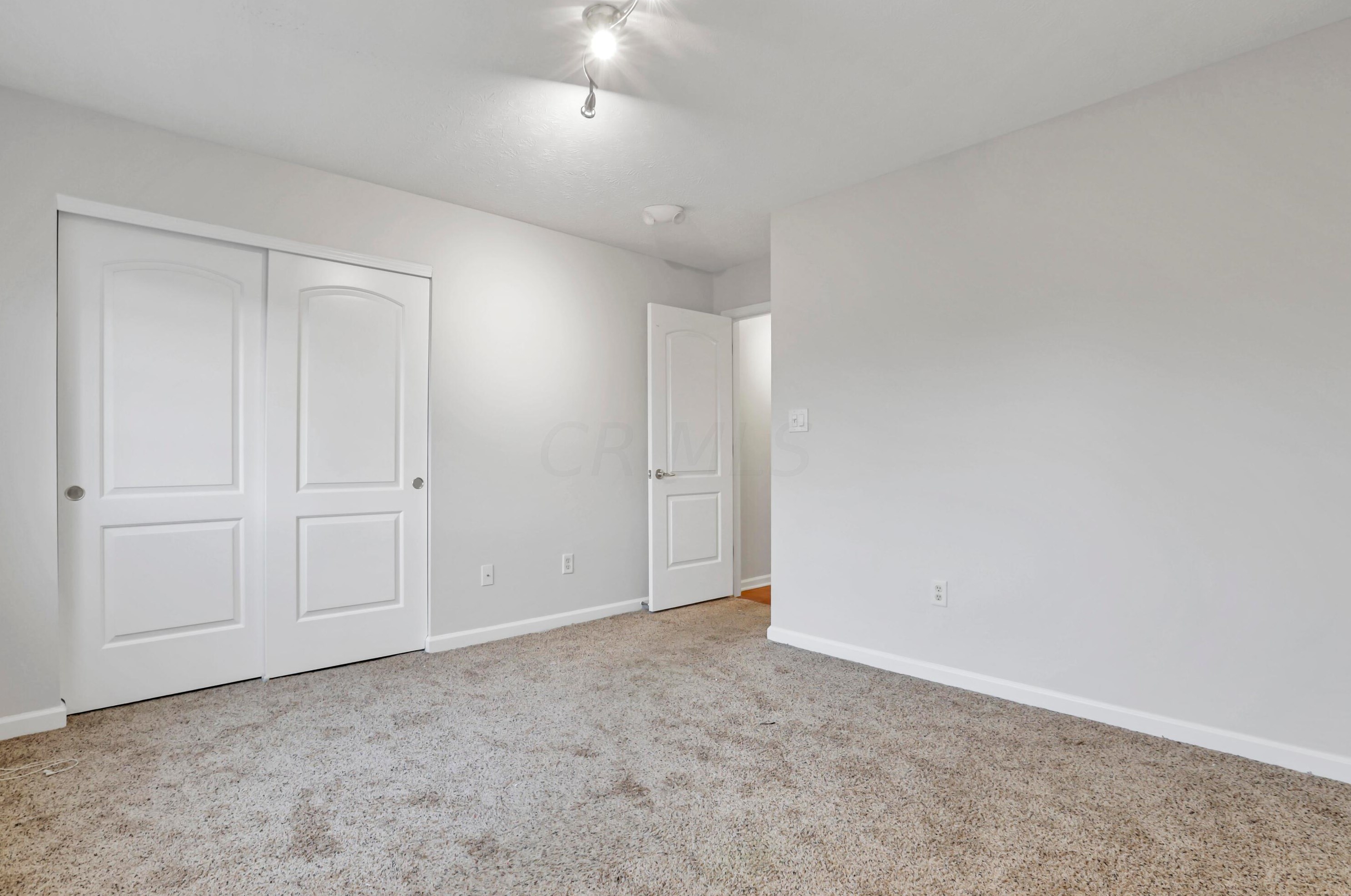 1959 Fortstone Ln, Columbus OH exterior