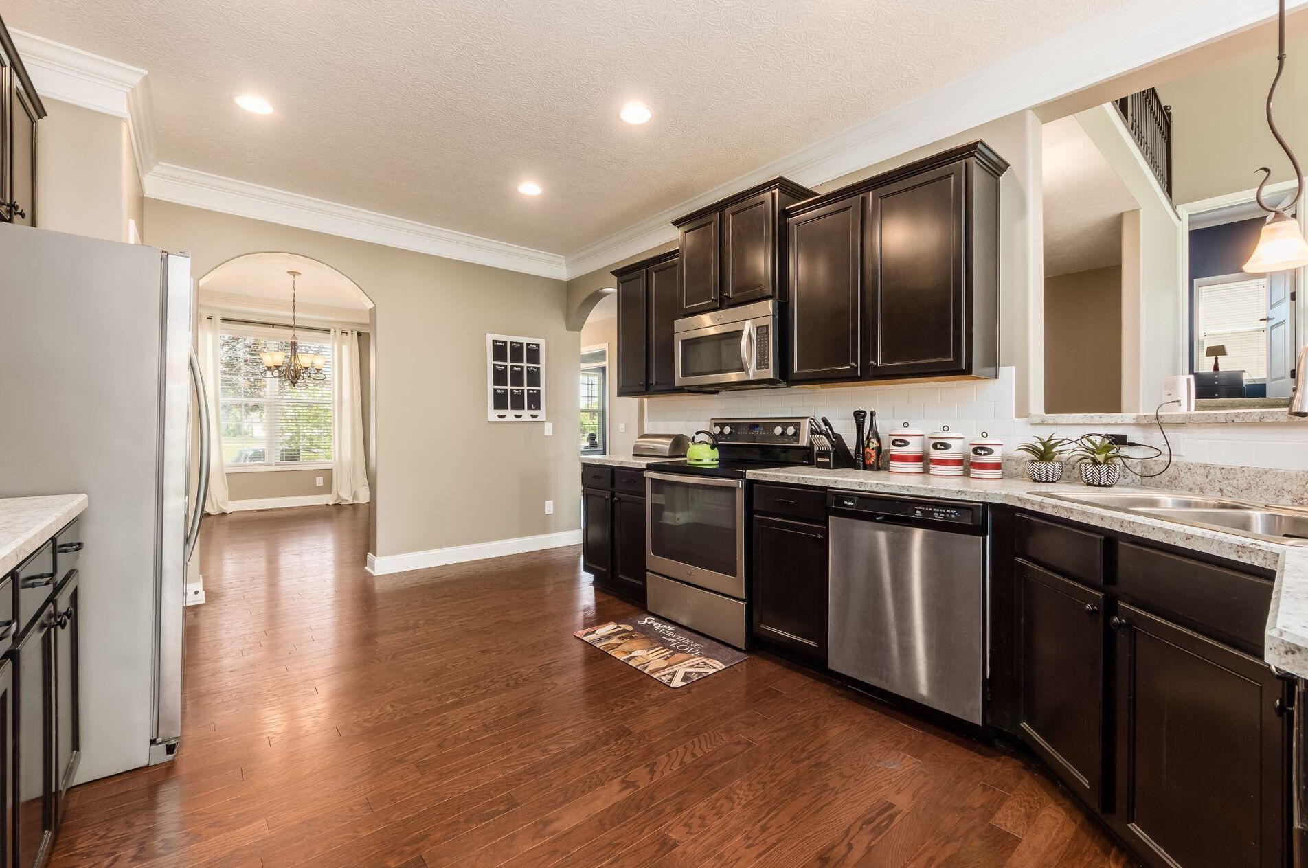 6061 Baumeister Dr, Hilliard OH 43026-6703 exterior