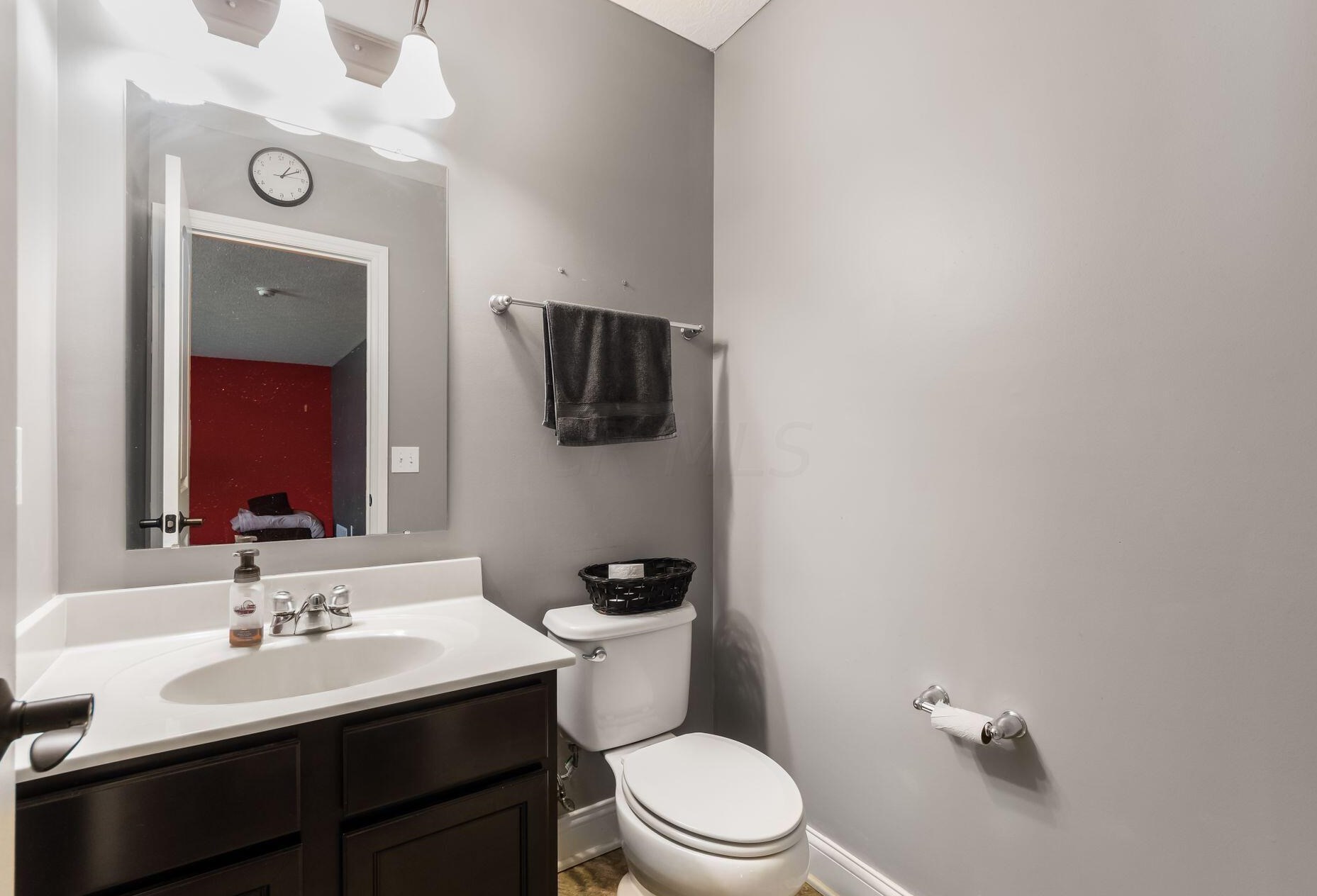 6061 Baumeister Dr, Hilliard OH 43026-6703 exterior