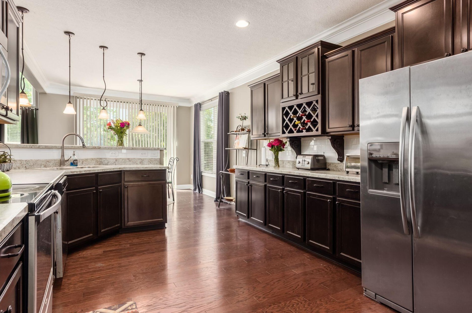 6061 Baumeister Dr, Hilliard OH 43026-6703 exterior