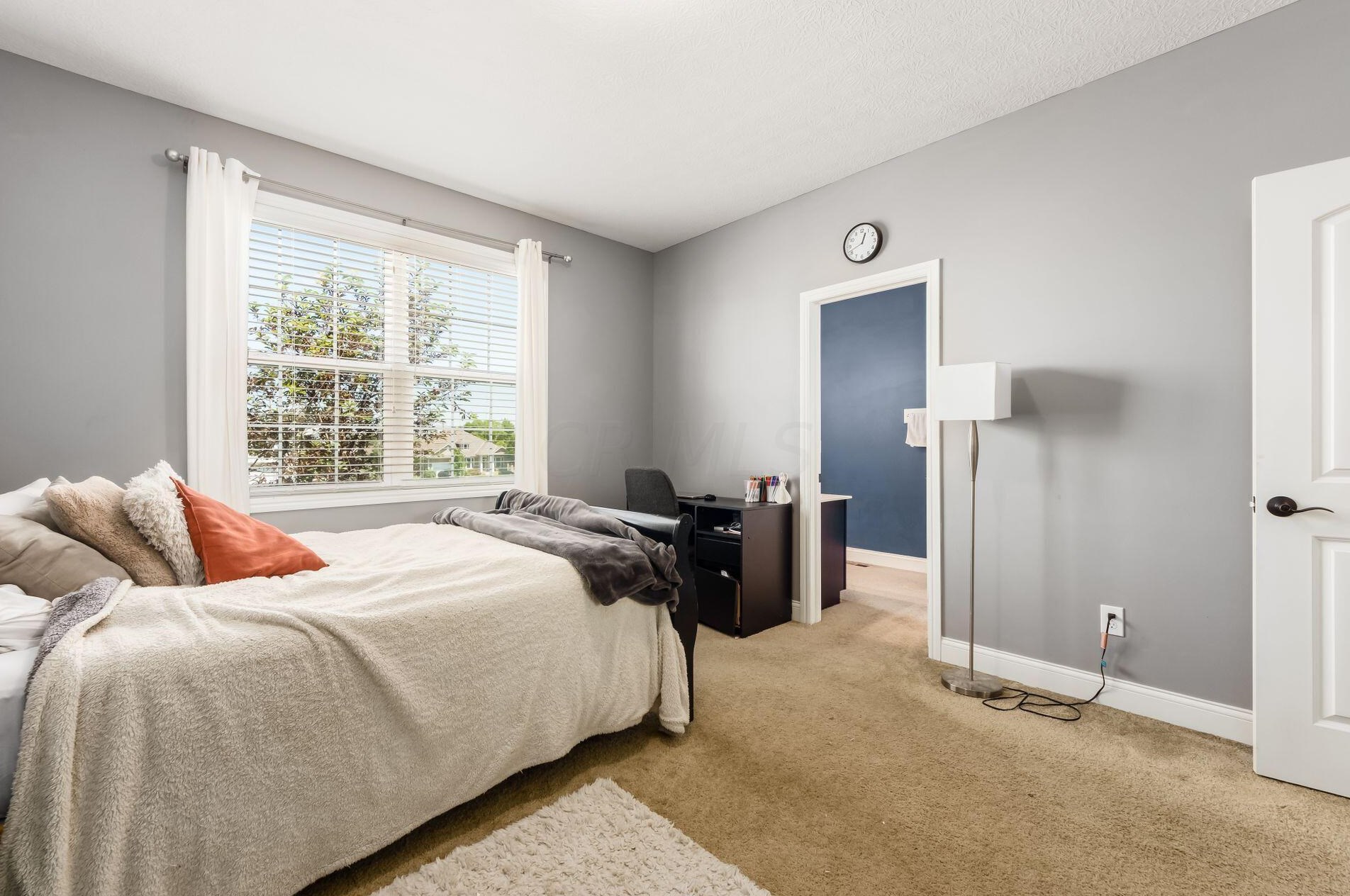 6061 Baumeister Dr, Hilliard OH 43026-6703 exterior