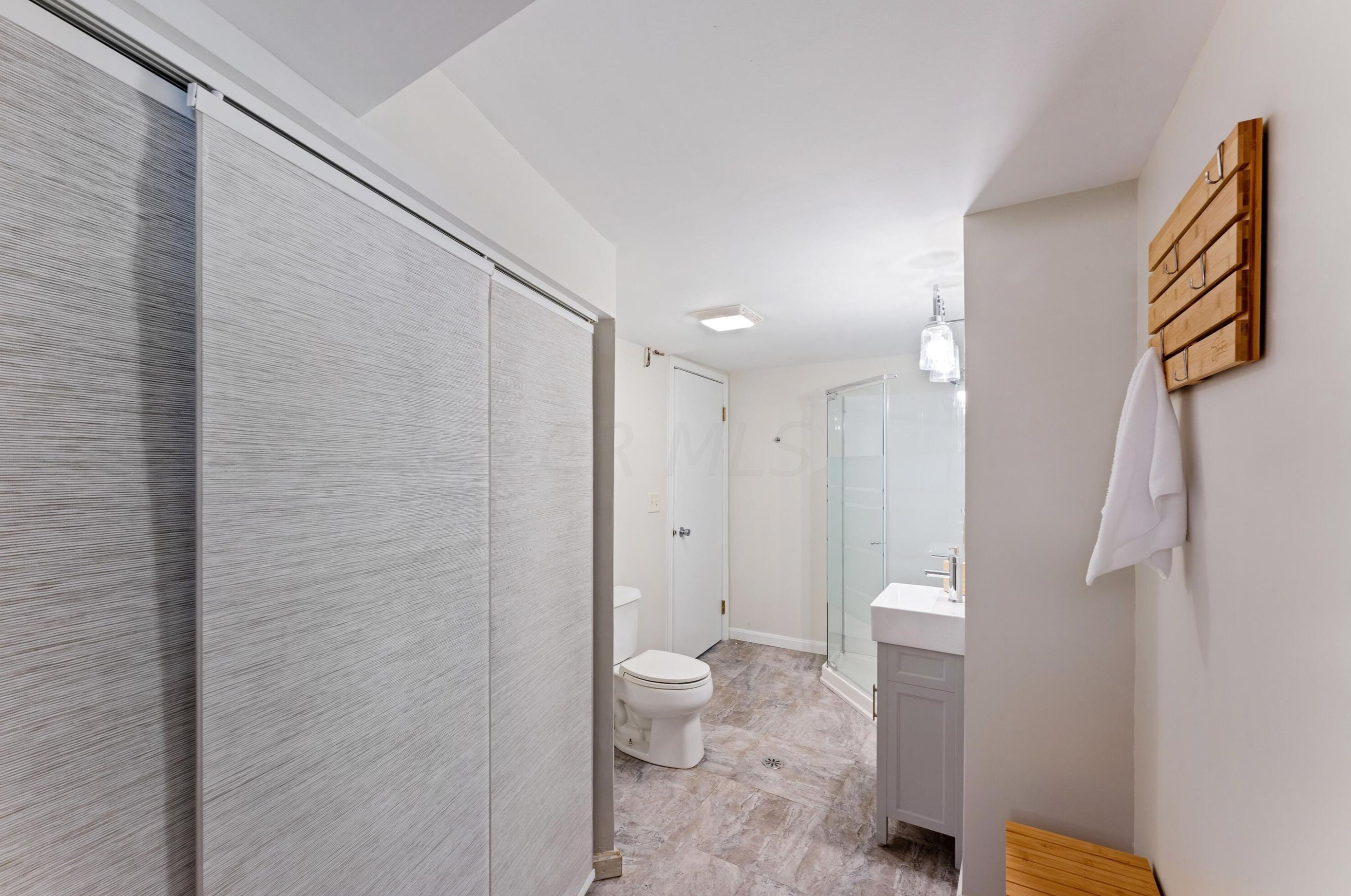 1061 Strimple Ave, Columbus OH 43229-5046 exterior