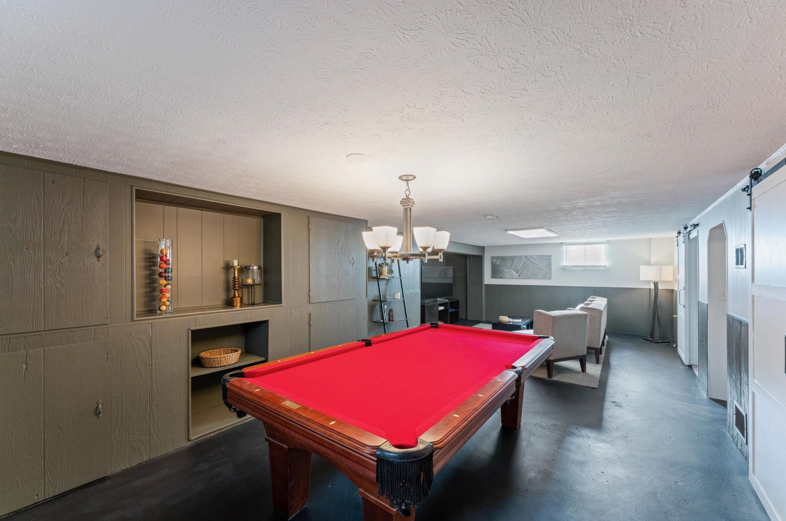 1061 Strimple Ave, Columbus OH 43229-5046 exterior