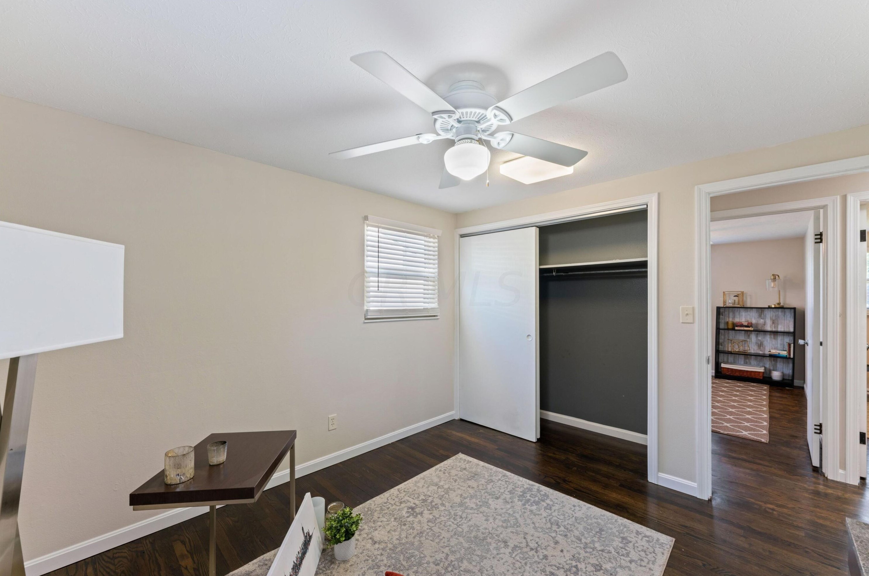 1061 Strimple Ave, Columbus OH 43229-5046 exterior