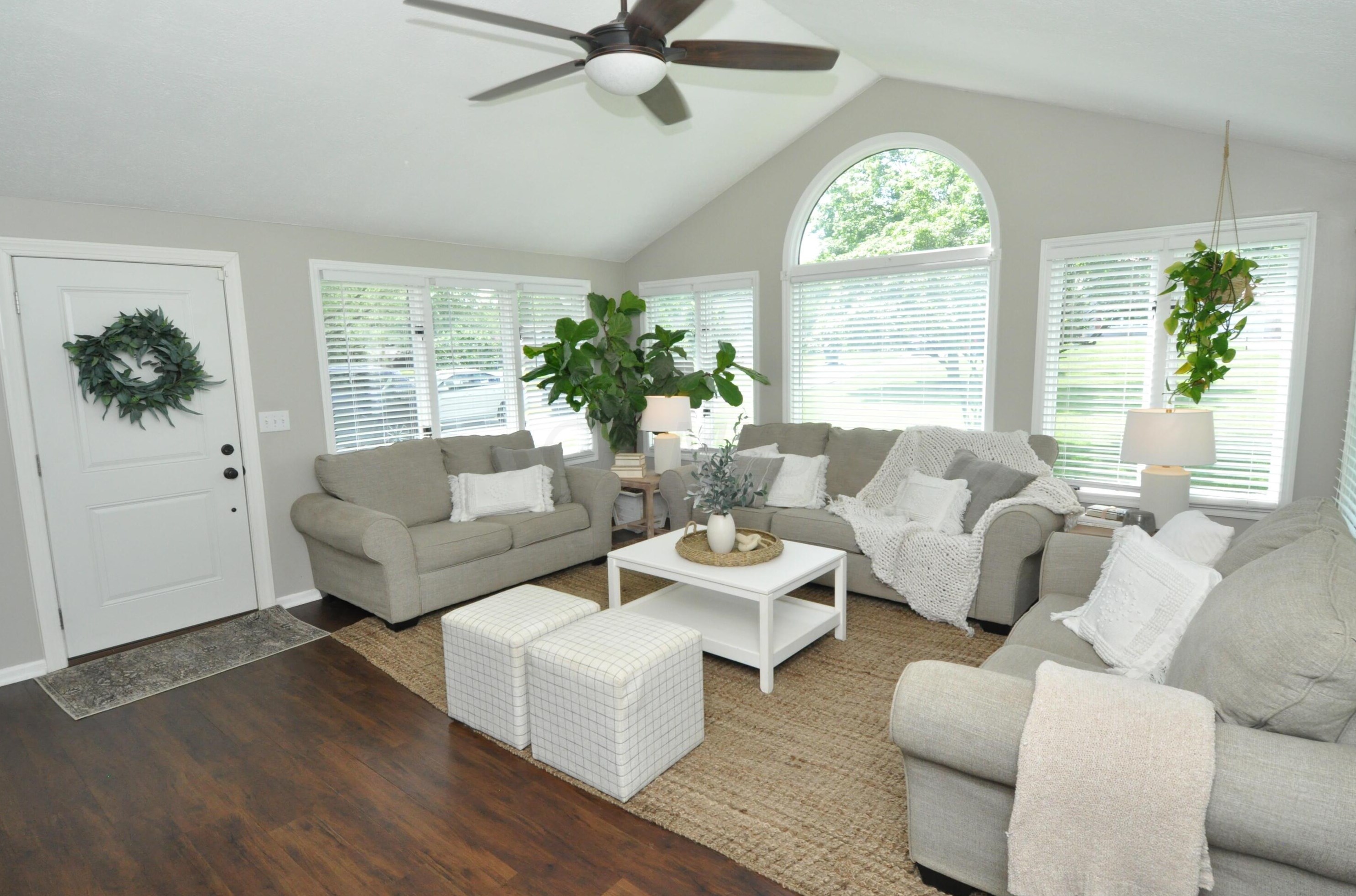 1470 Demorest Rd, Columbus OH 43204-1241 exterior