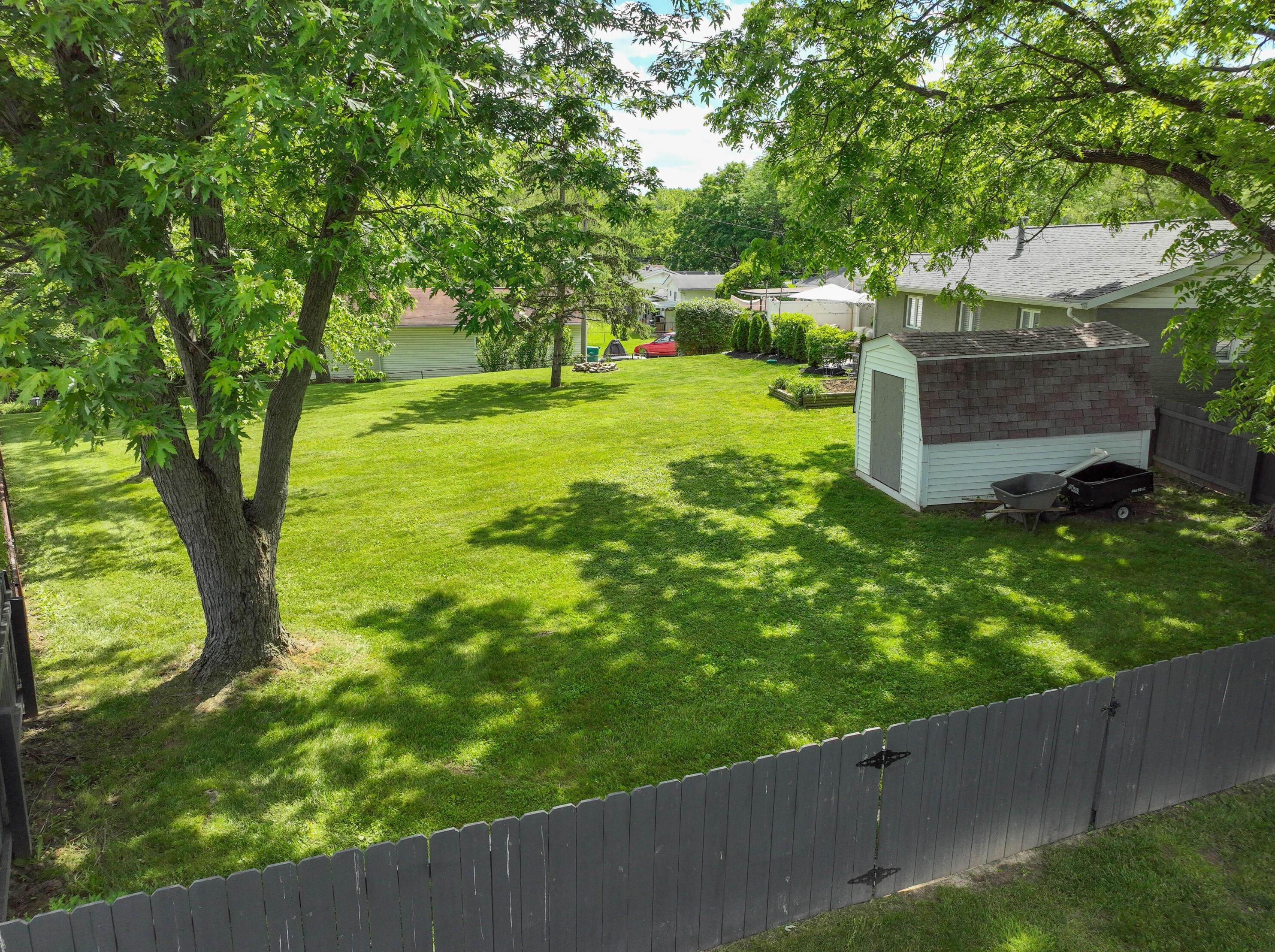 1470 Demorest Rd, Columbus OH 43204-1241 exterior