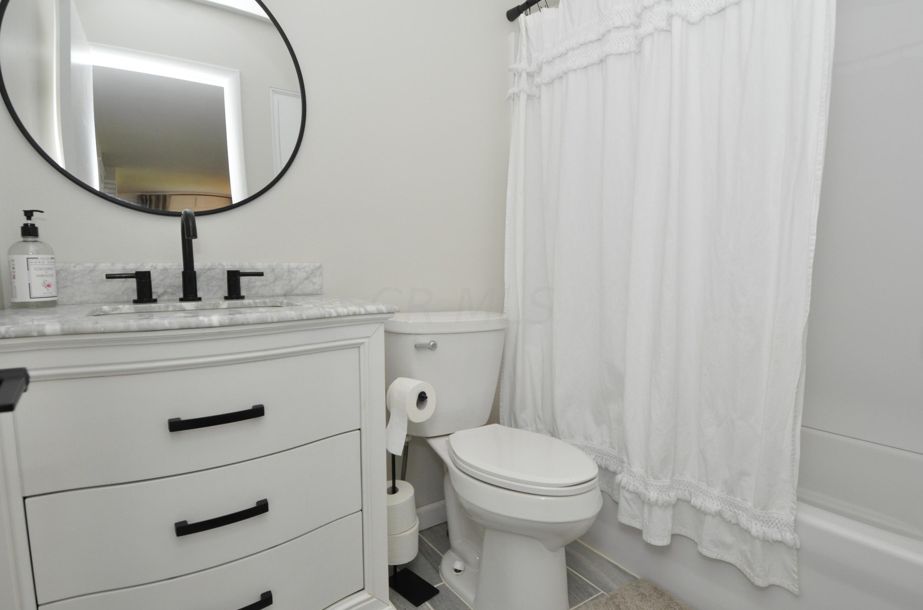 1470 Demorest Rd, Columbus OH 43204-1241 exterior