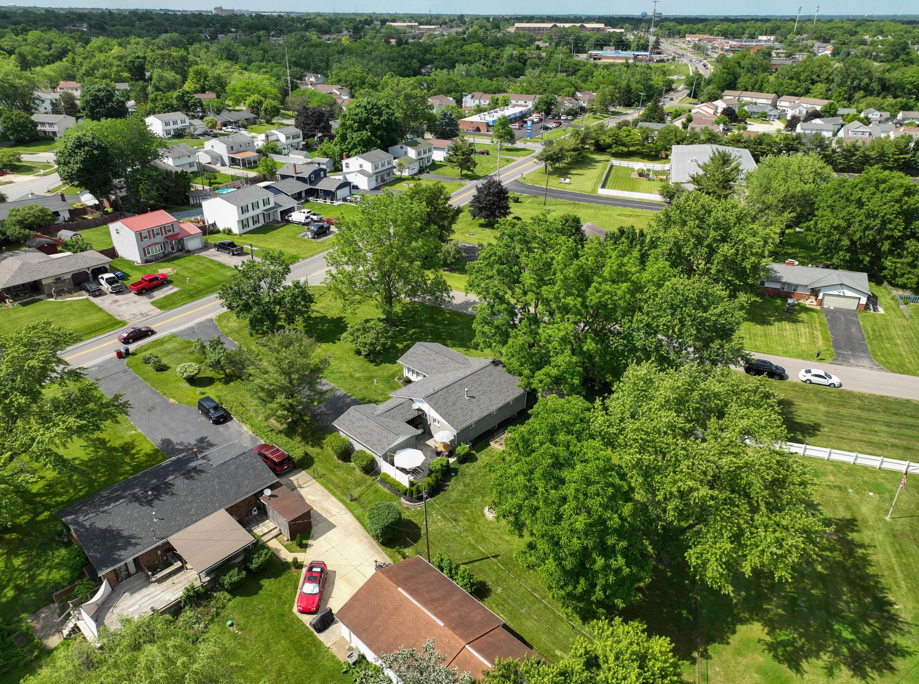 1470 Demorest Rd, Columbus OH 43204-1241 exterior