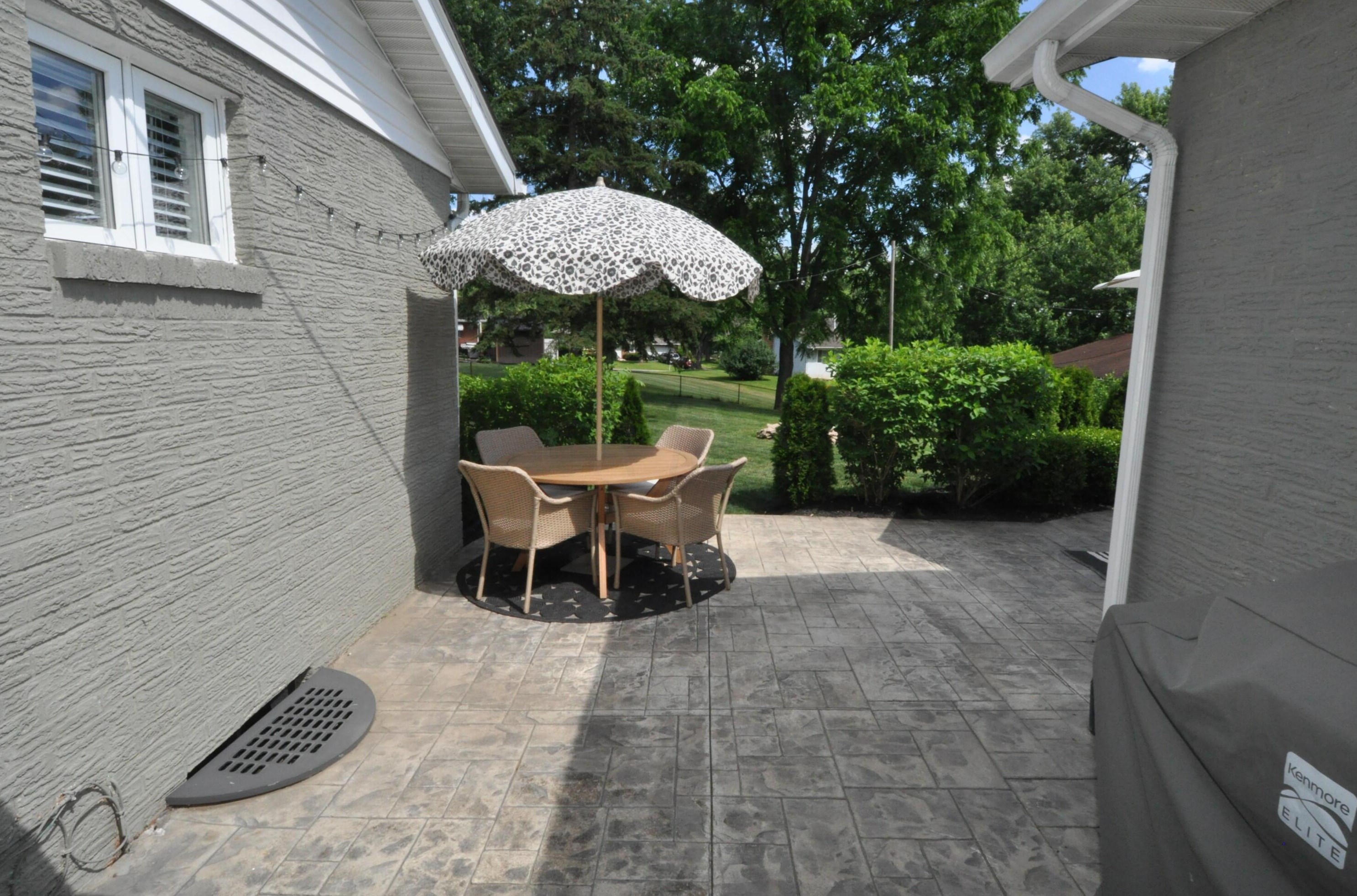 1470 Demorest Rd, Columbus OH 43204-1241 exterior