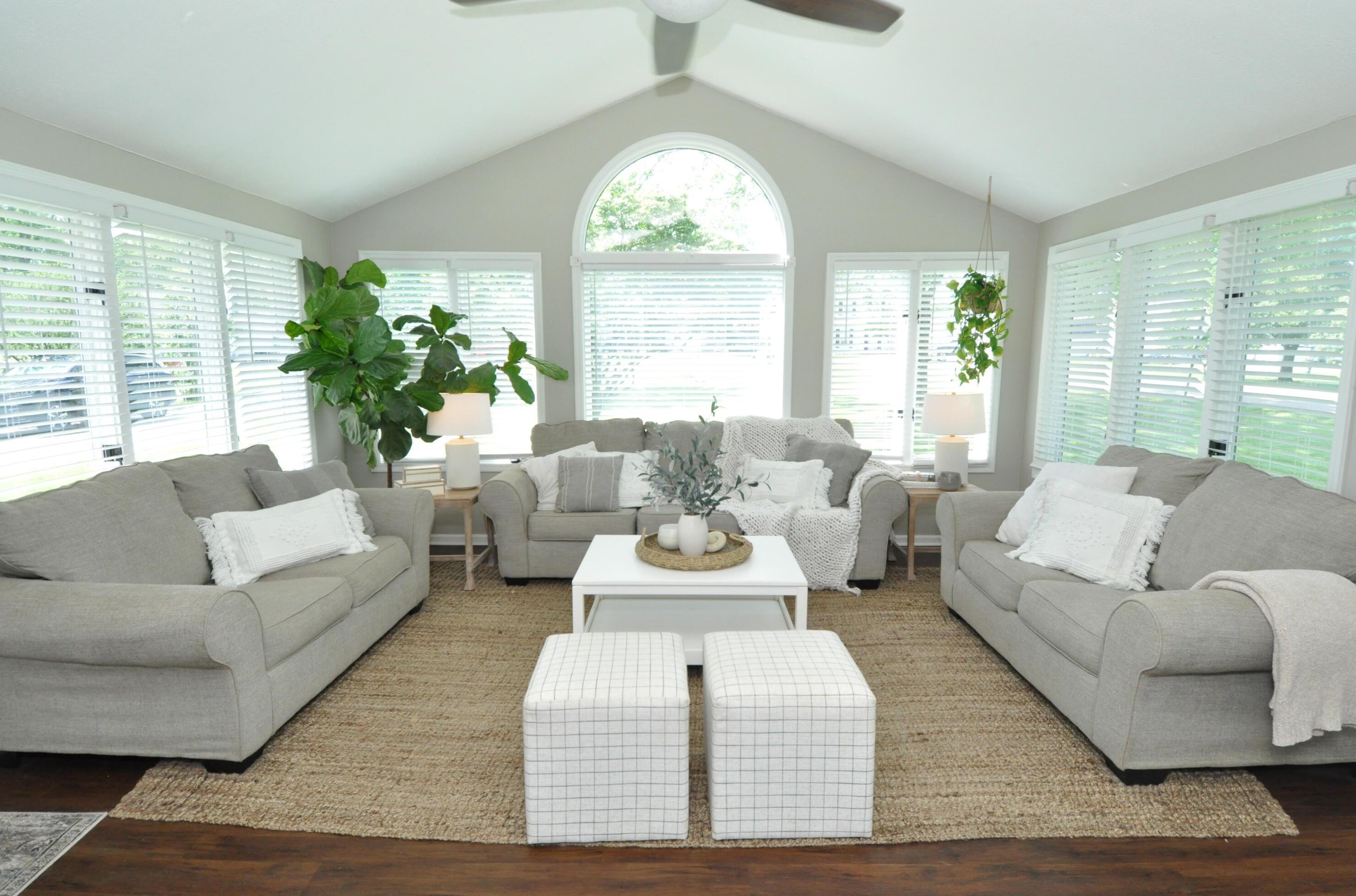 1470 Demorest Rd, Columbus OH 43204-1241 exterior