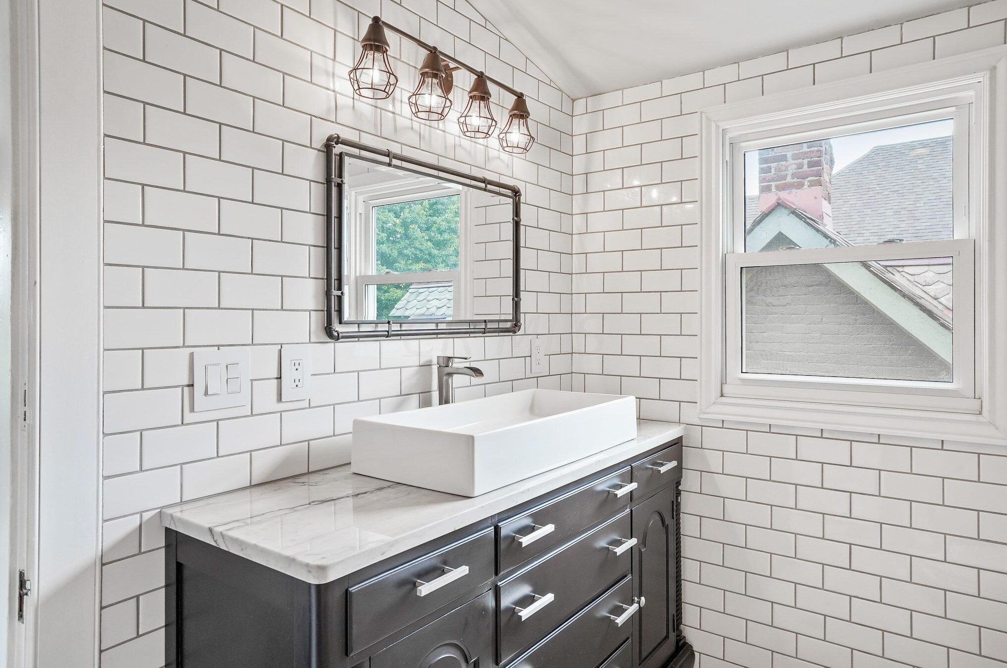 90 Gates St, Columbus OH 43206-3621 exterior