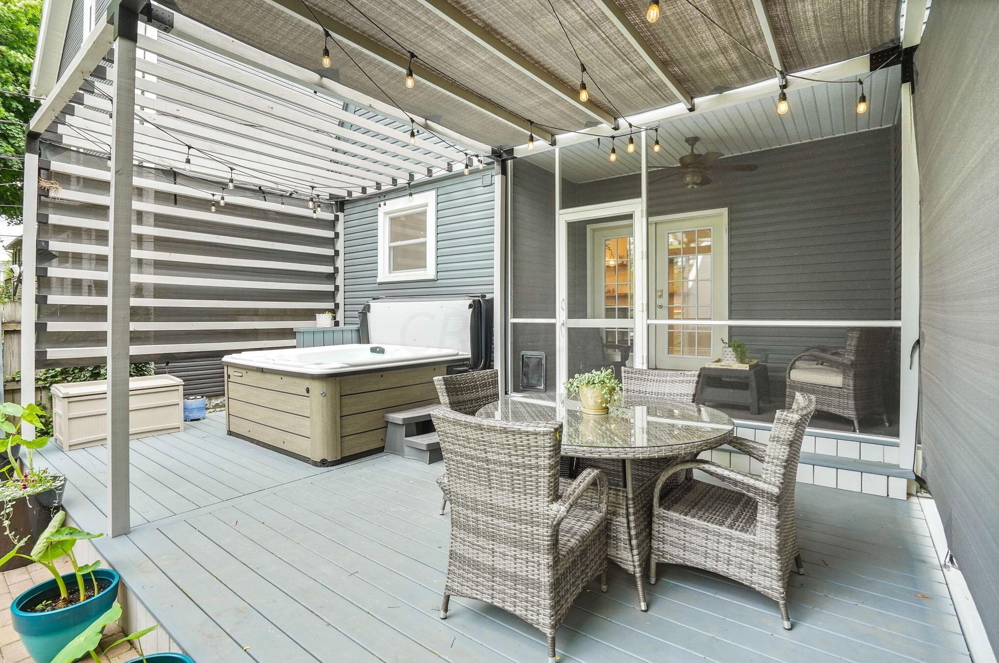 90 Gates St, Columbus OH 43206-3621 exterior