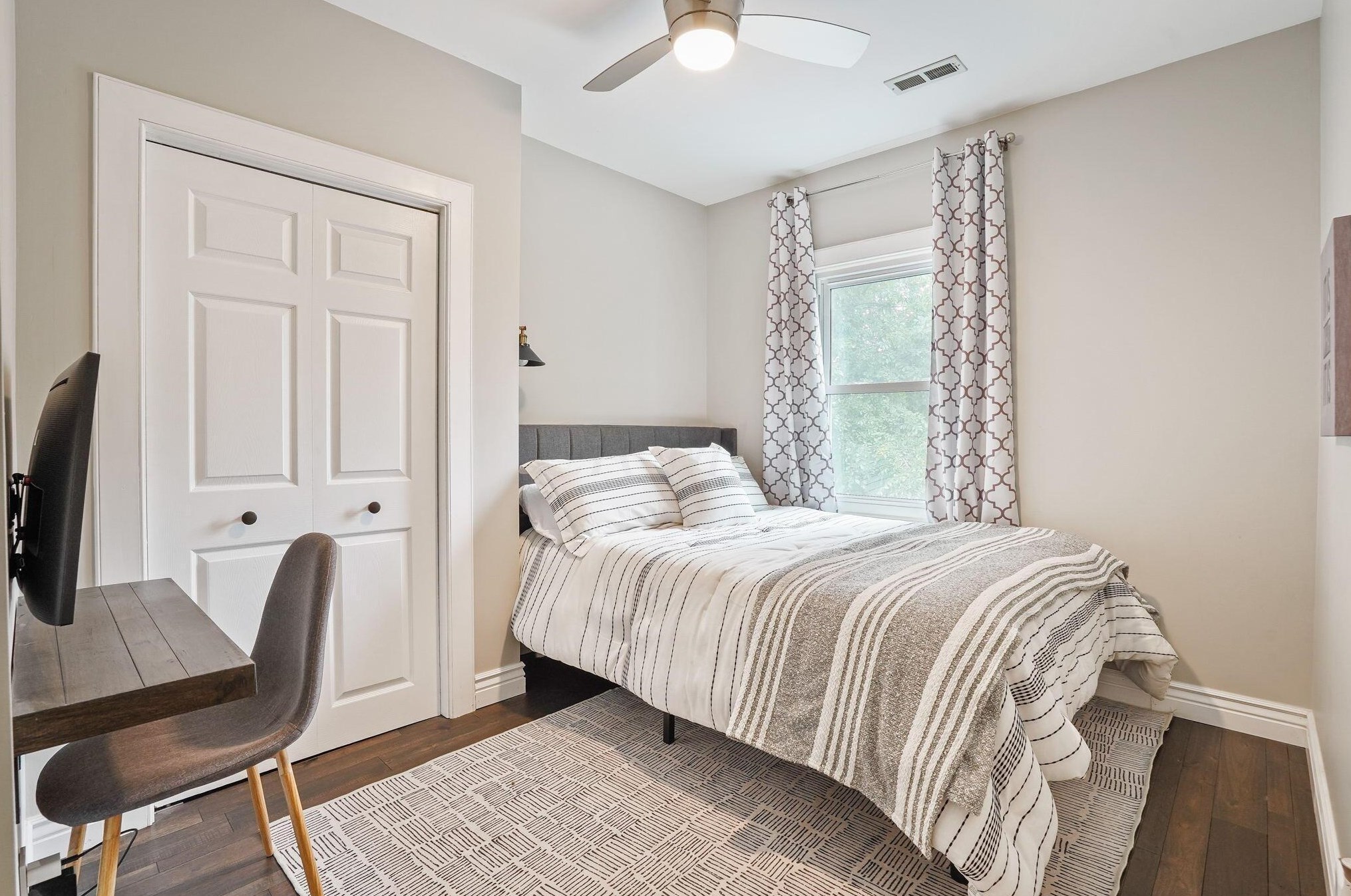 90 Gates St, Columbus OH 43206-3621 exterior