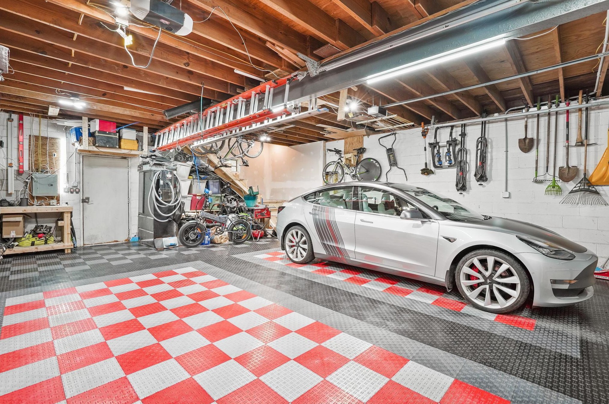 90 Gates St, Columbus OH 43206-3621 exterior