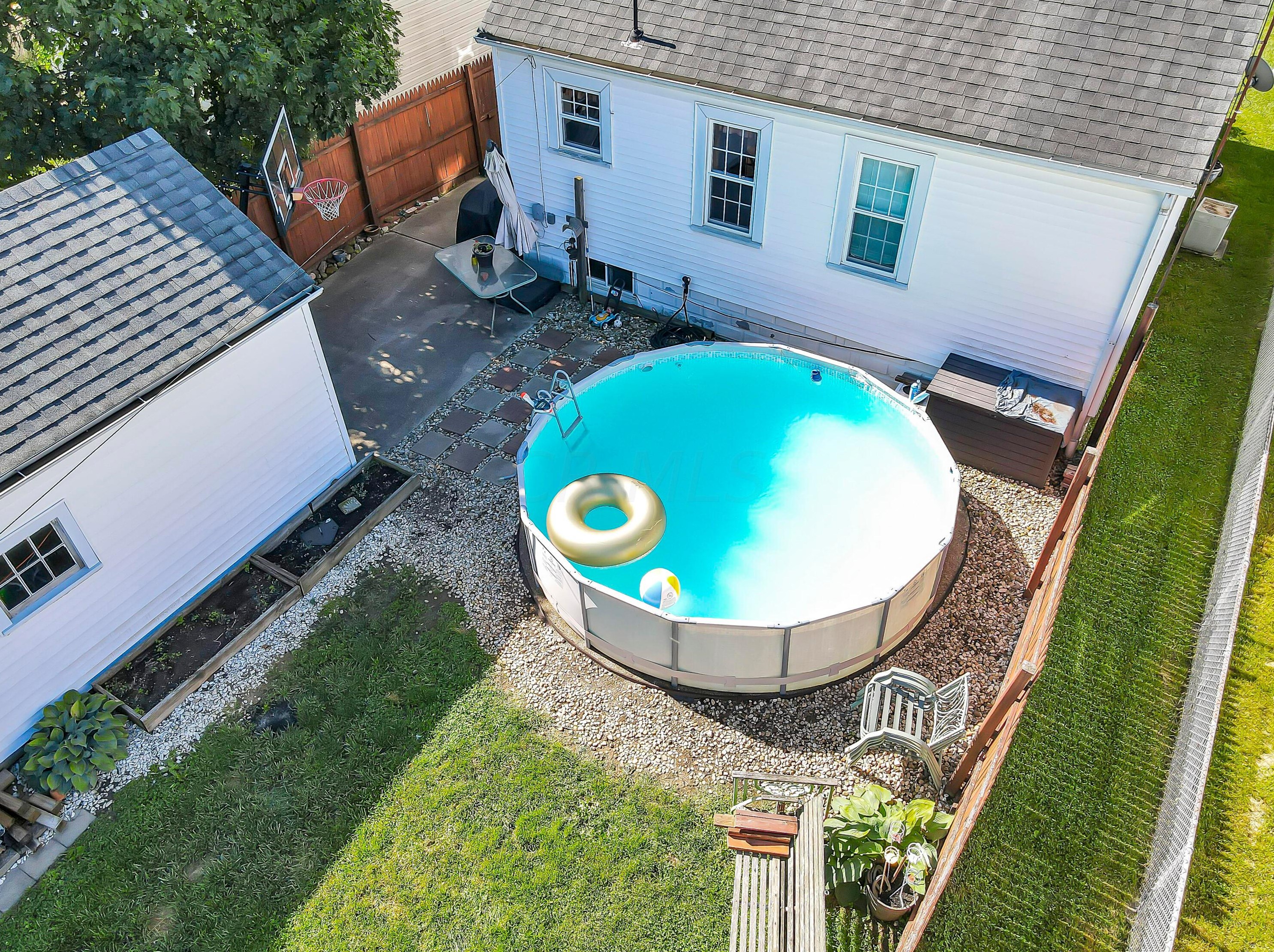 1407 Wheeling St, Lancaster OH 43130-3708 exterior