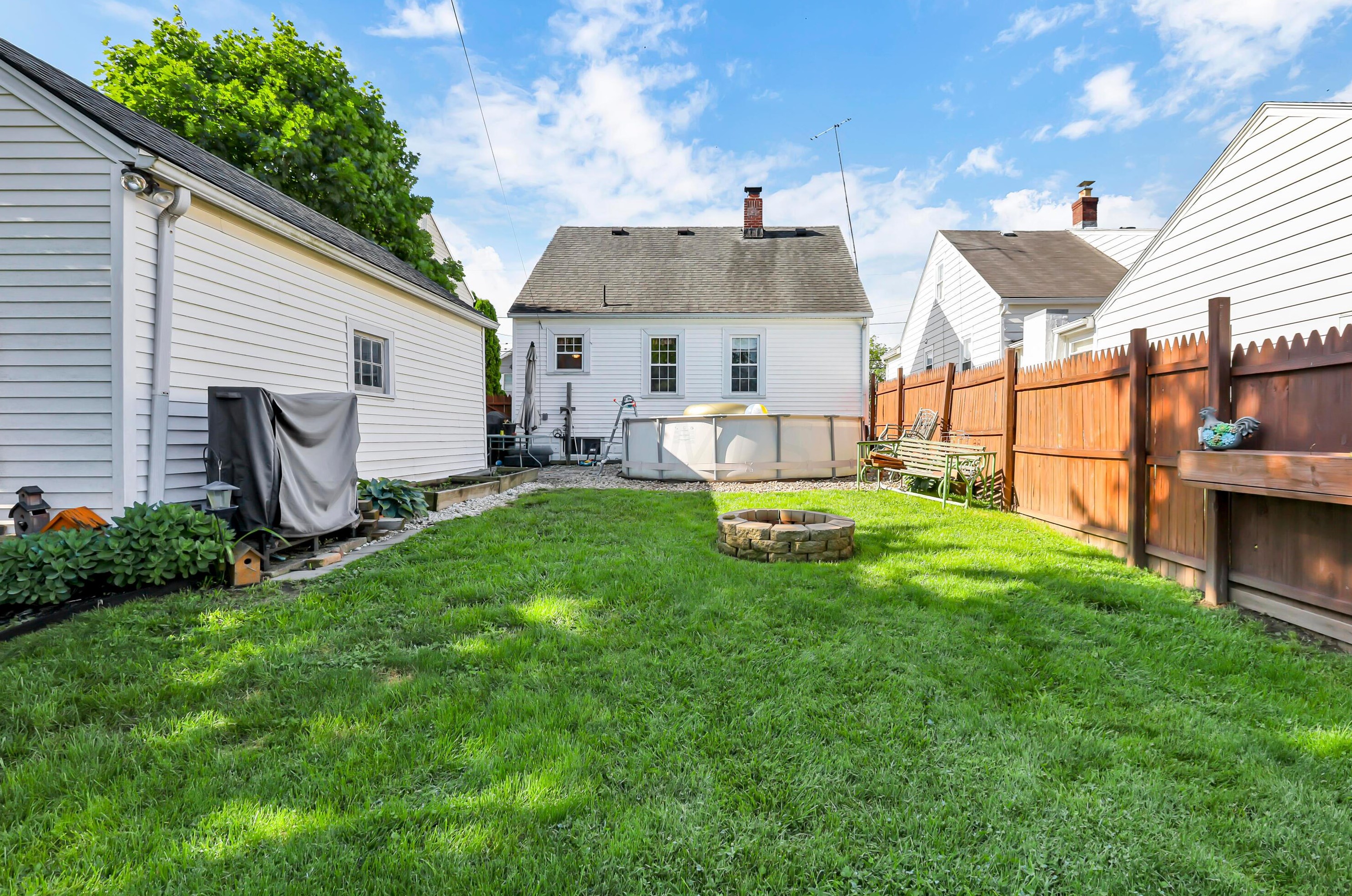 1407 Wheeling St, Lancaster OH 43130-3708 exterior