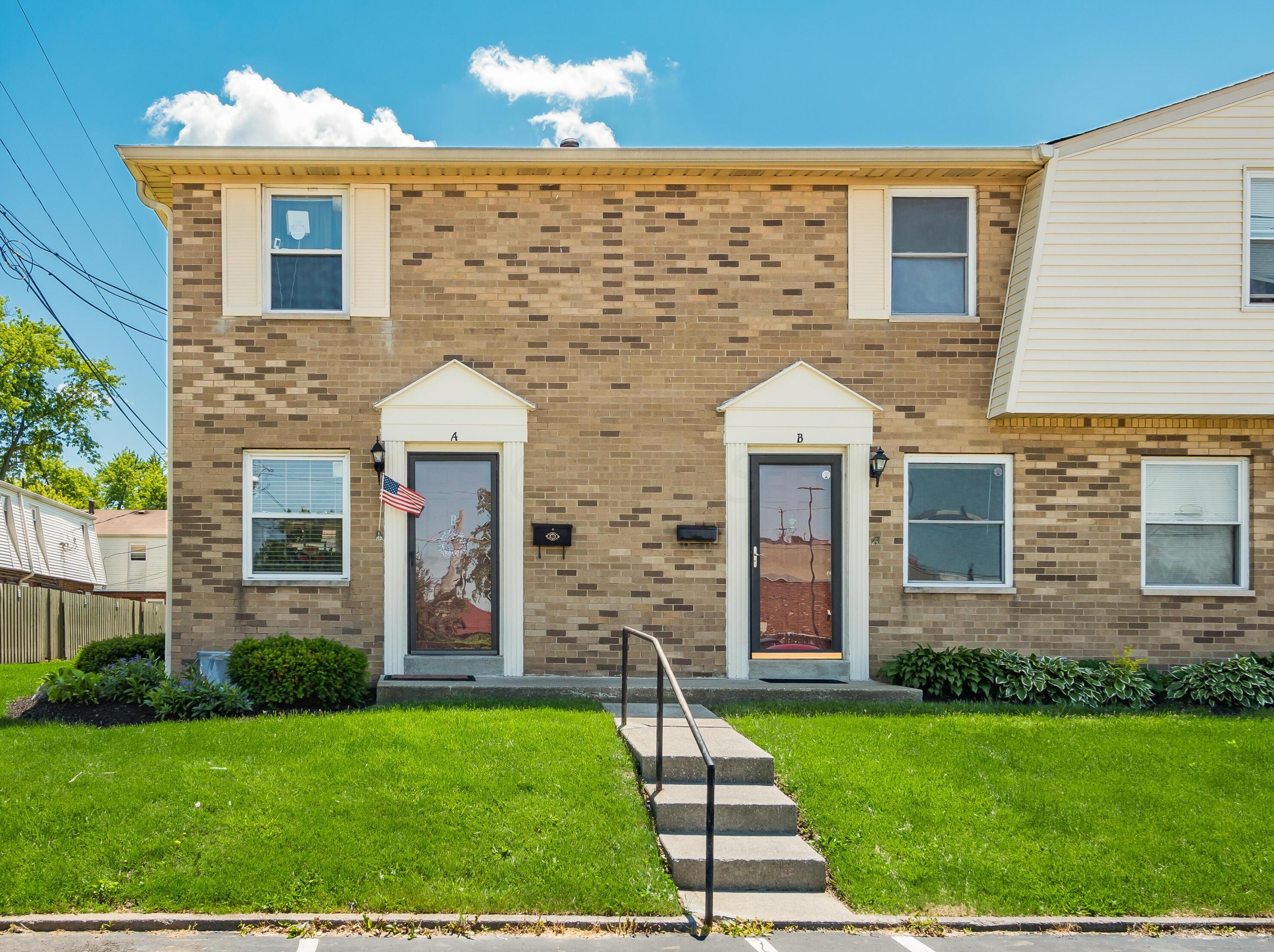 1743 Pine Tree St, Columbus, OH 43229-3777