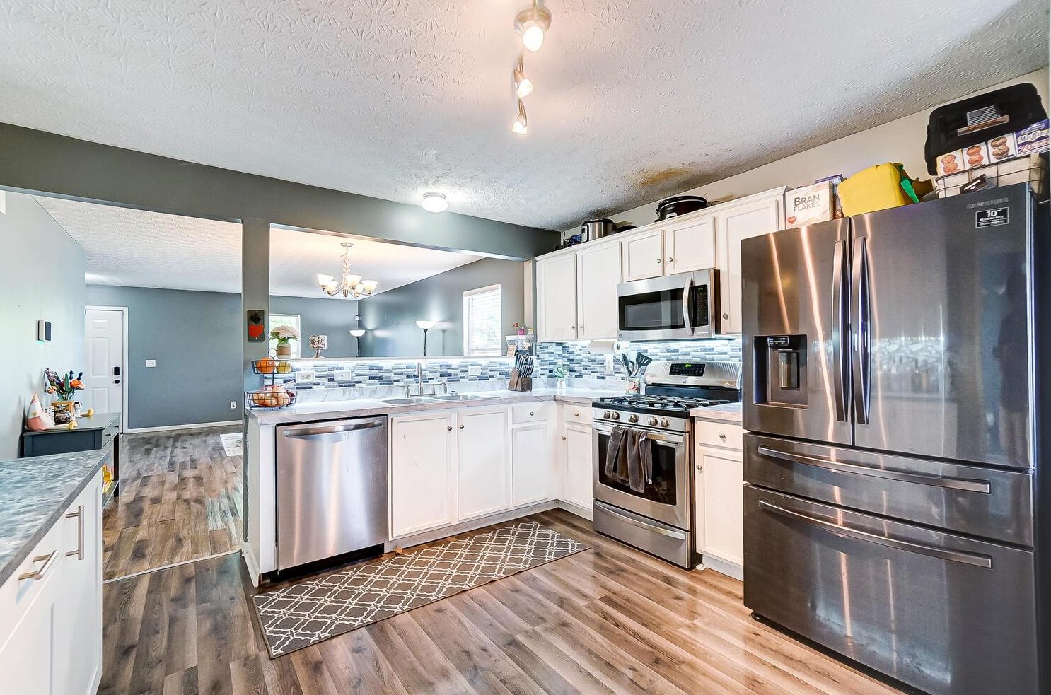 4671 Galecrest Dr, Columbus OH 43207-8761 exterior