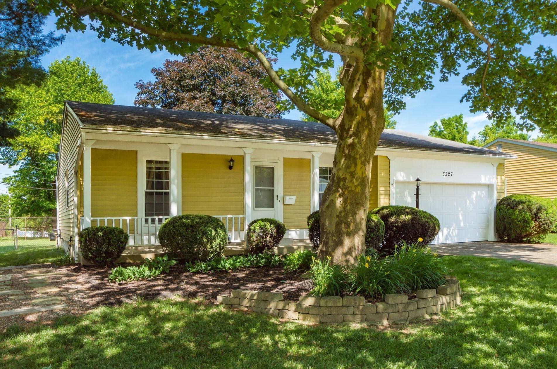 3227 Fontaine Rd, Columbus, OH 43232-5889